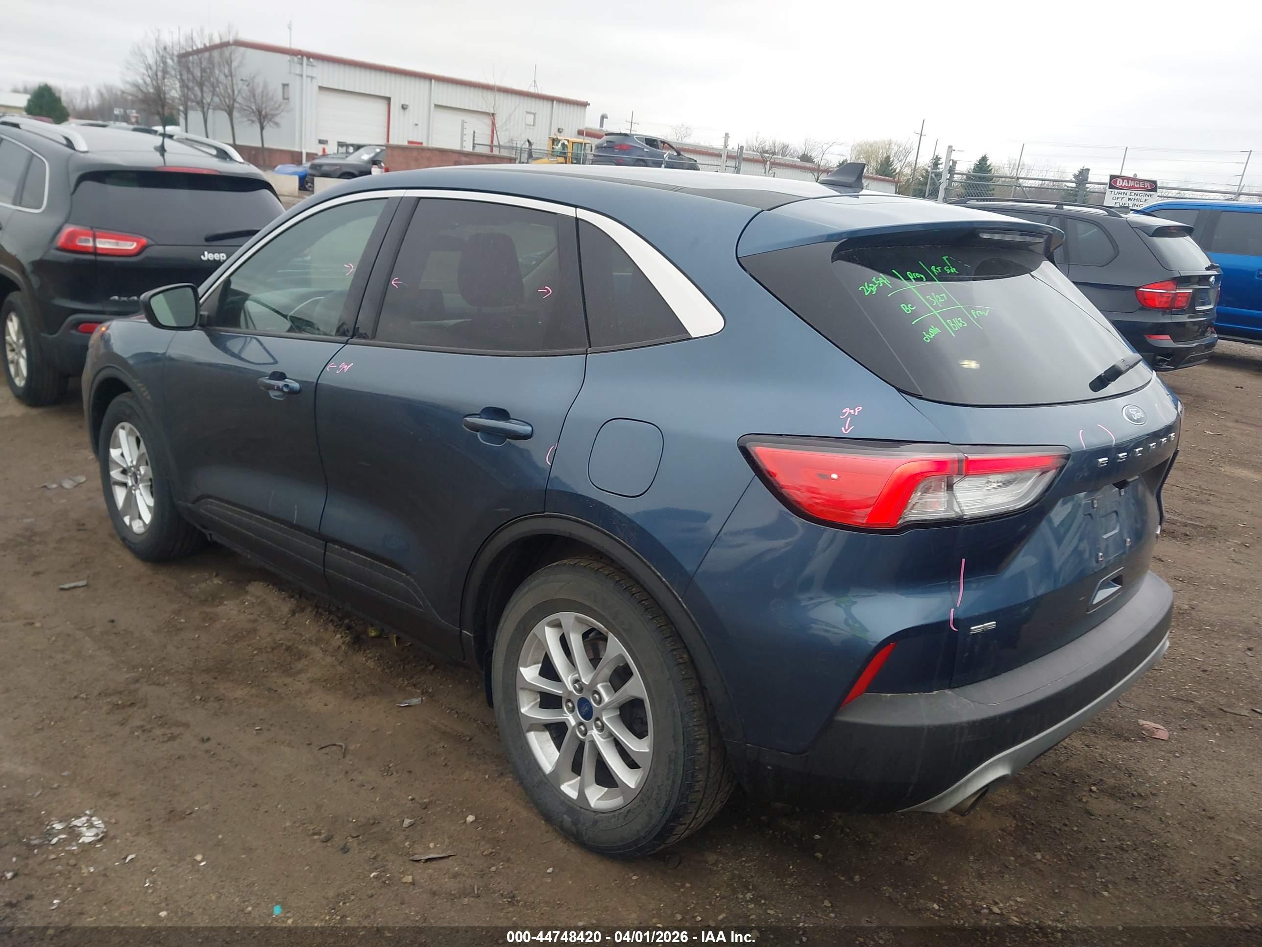 FORD ESCAPE image 3