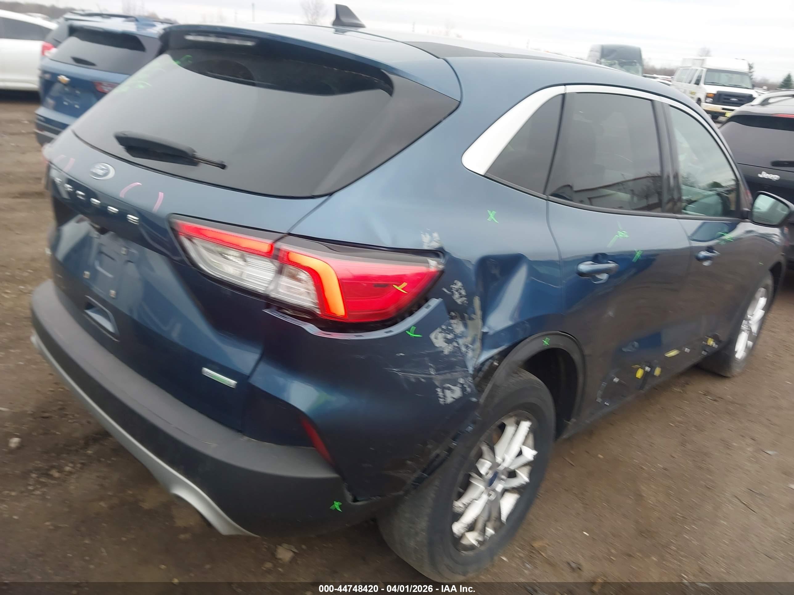 FORD ESCAPE image 4