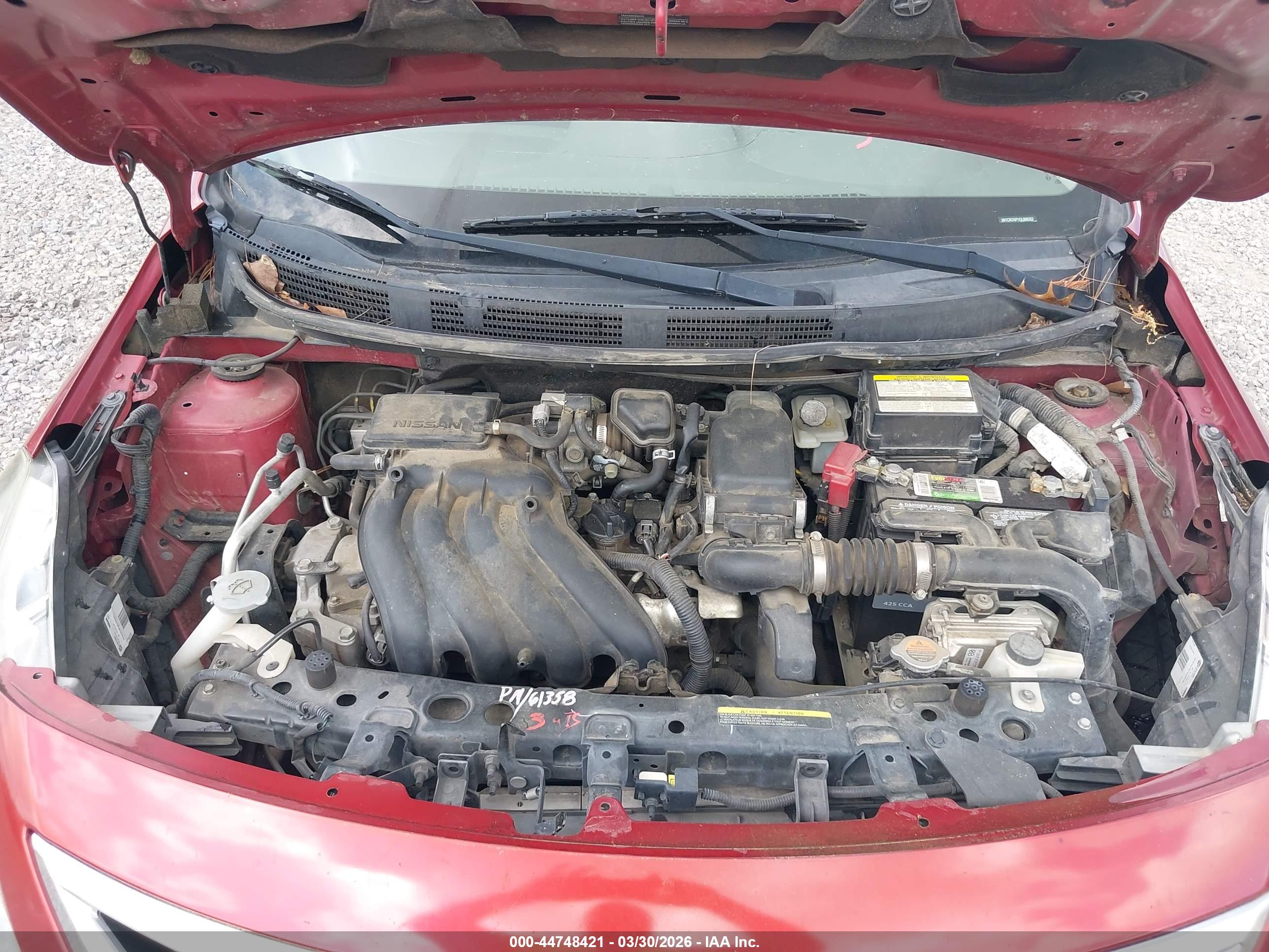 NISSAN VERSA image 10