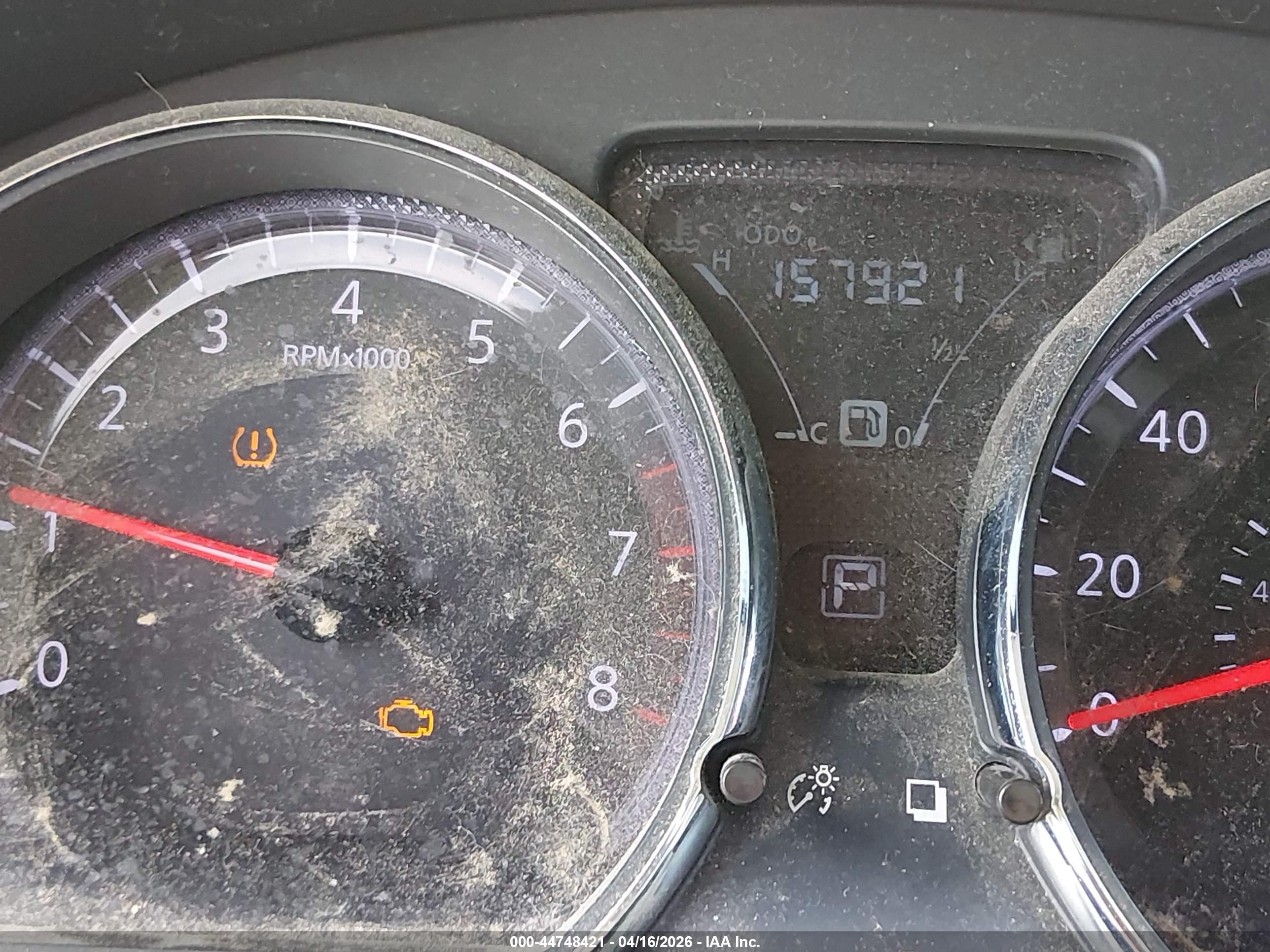 NISSAN VERSA image 7