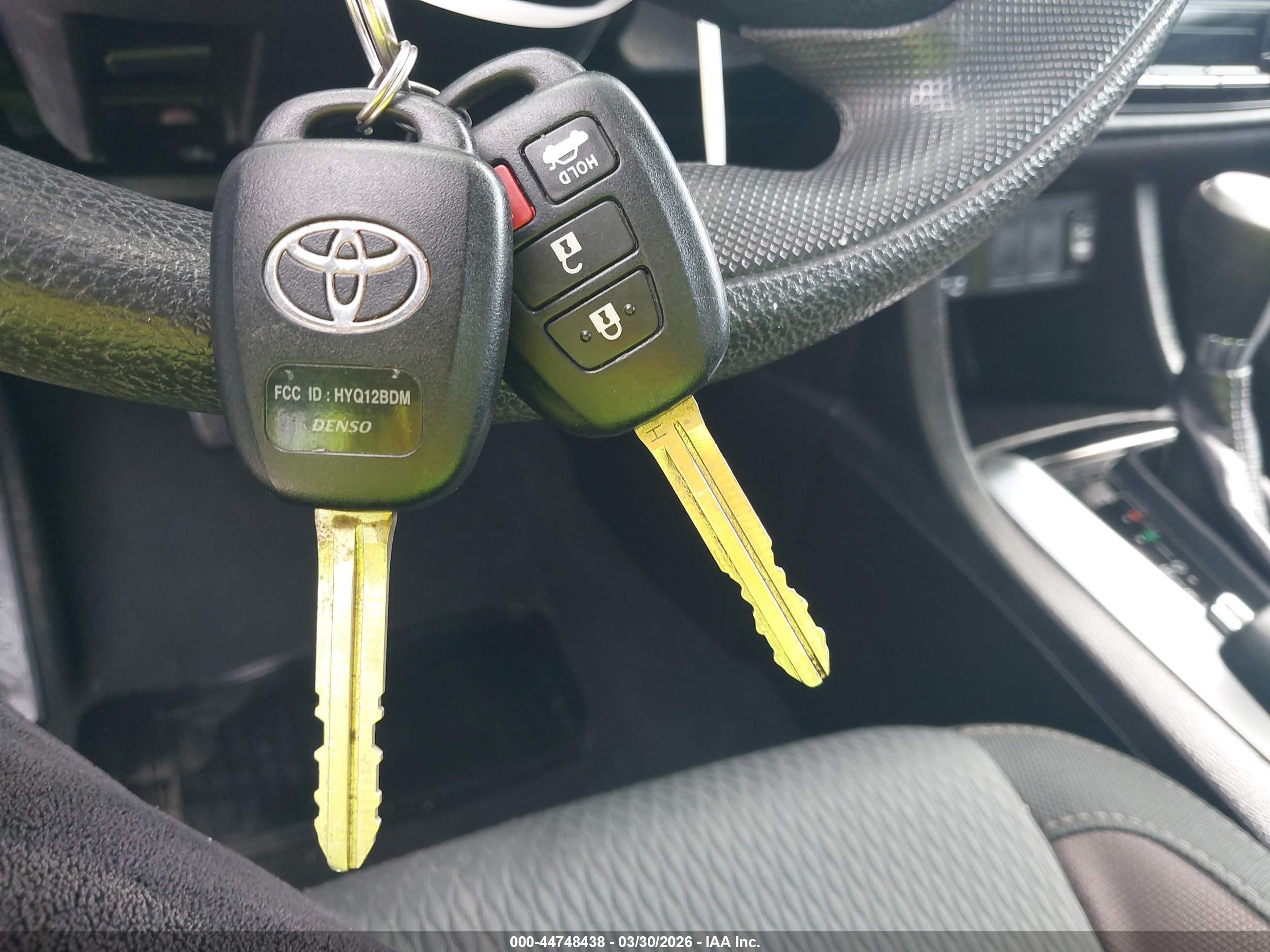 TOYOTA COROLLA image 11