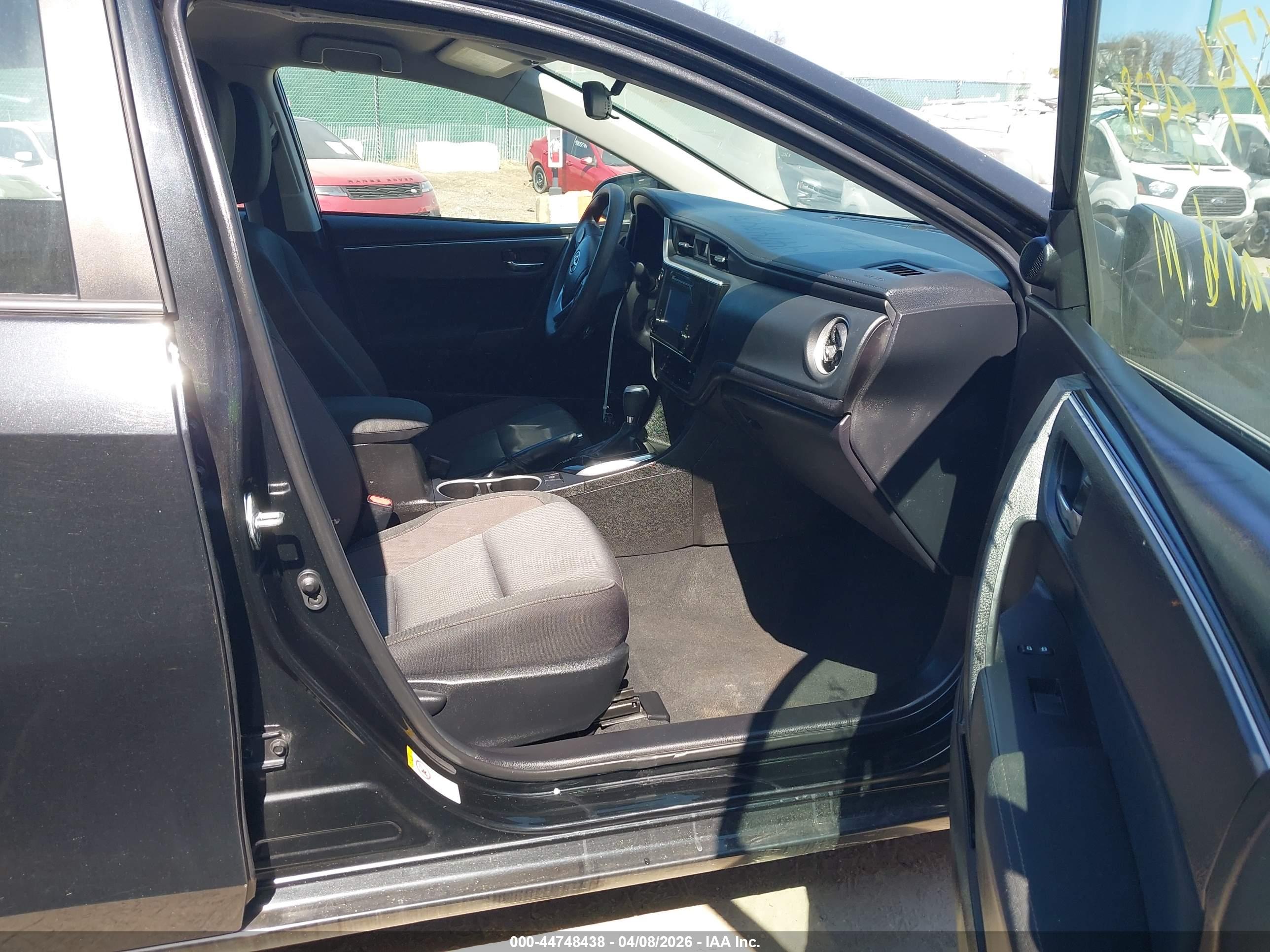 TOYOTA COROLLA image 5
