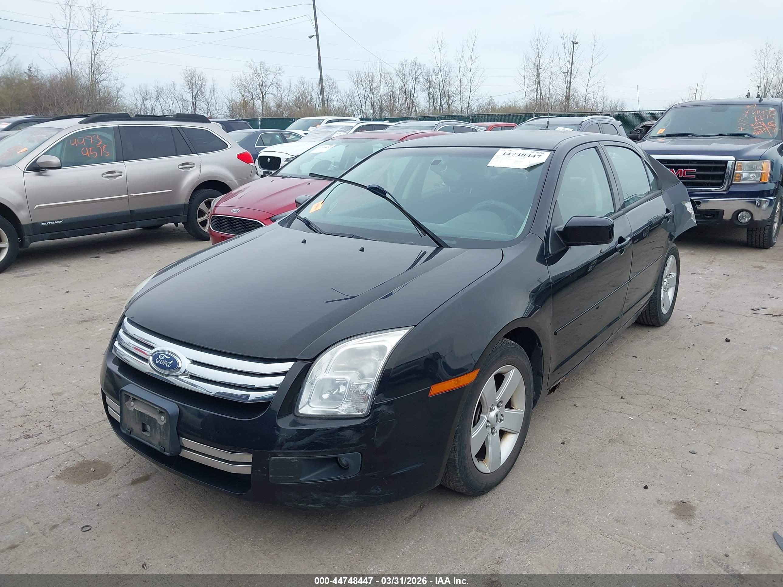 FORD FUSION image 2