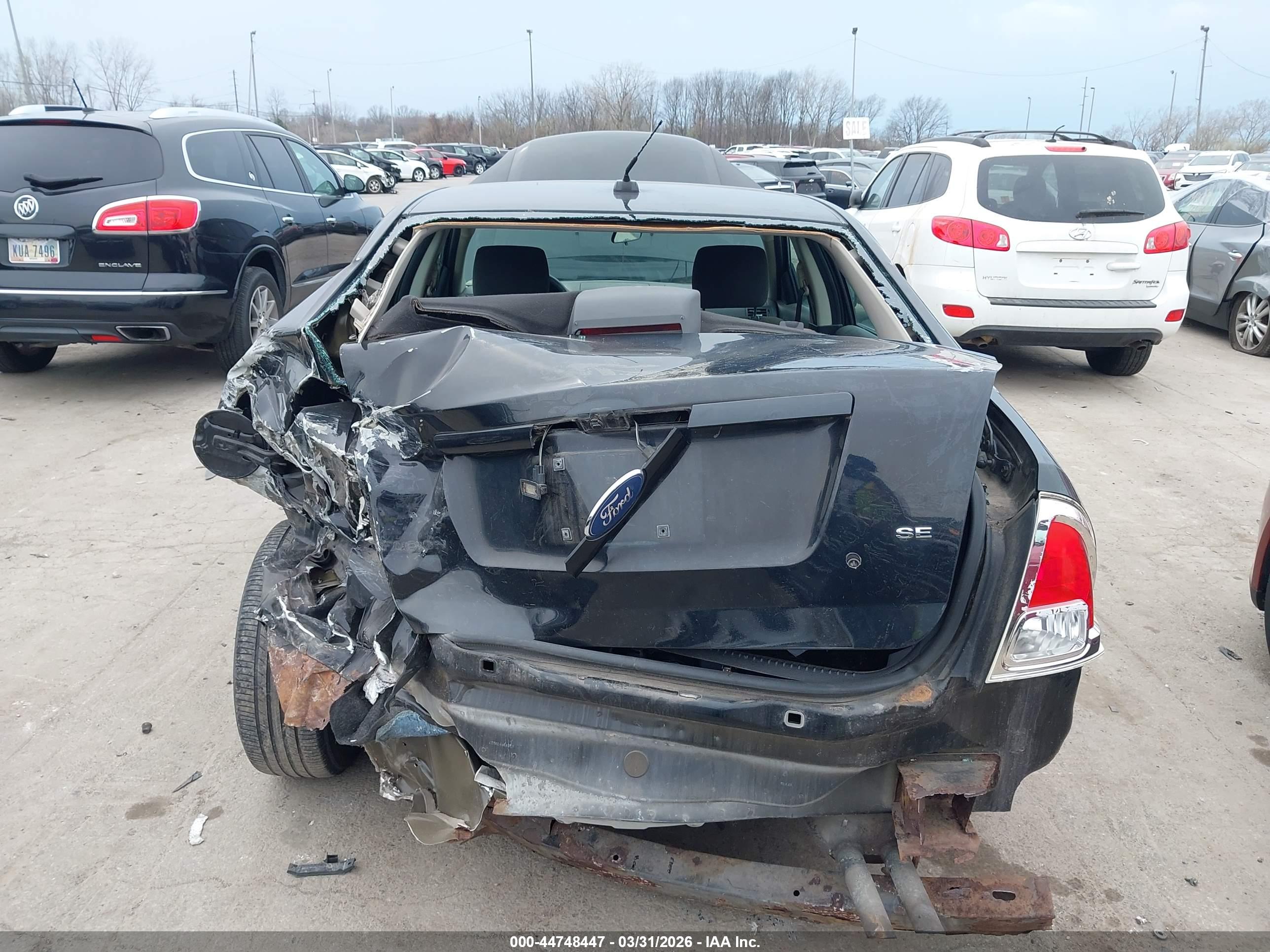 FORD FUSION image 6
