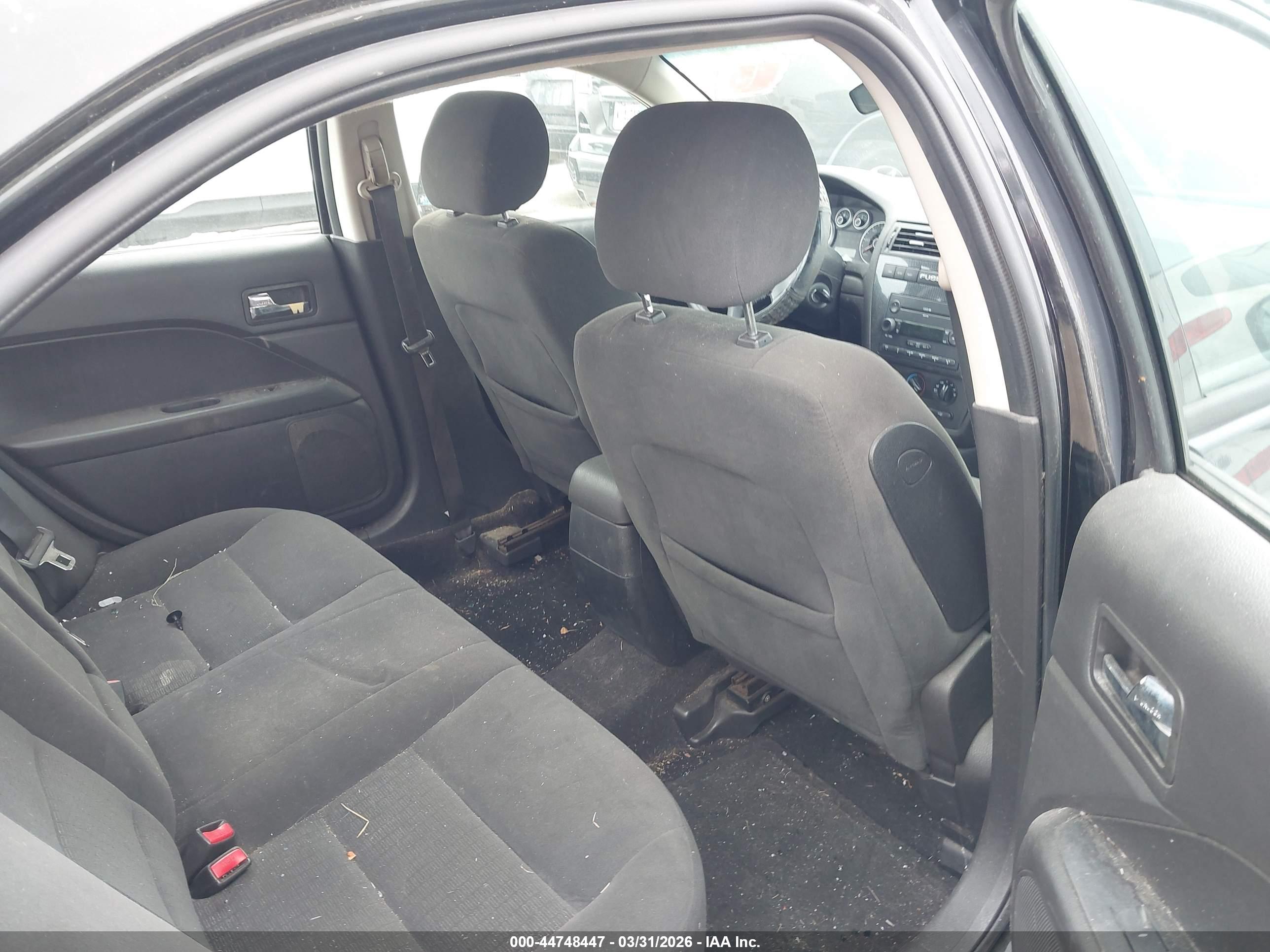 FORD FUSION image 8