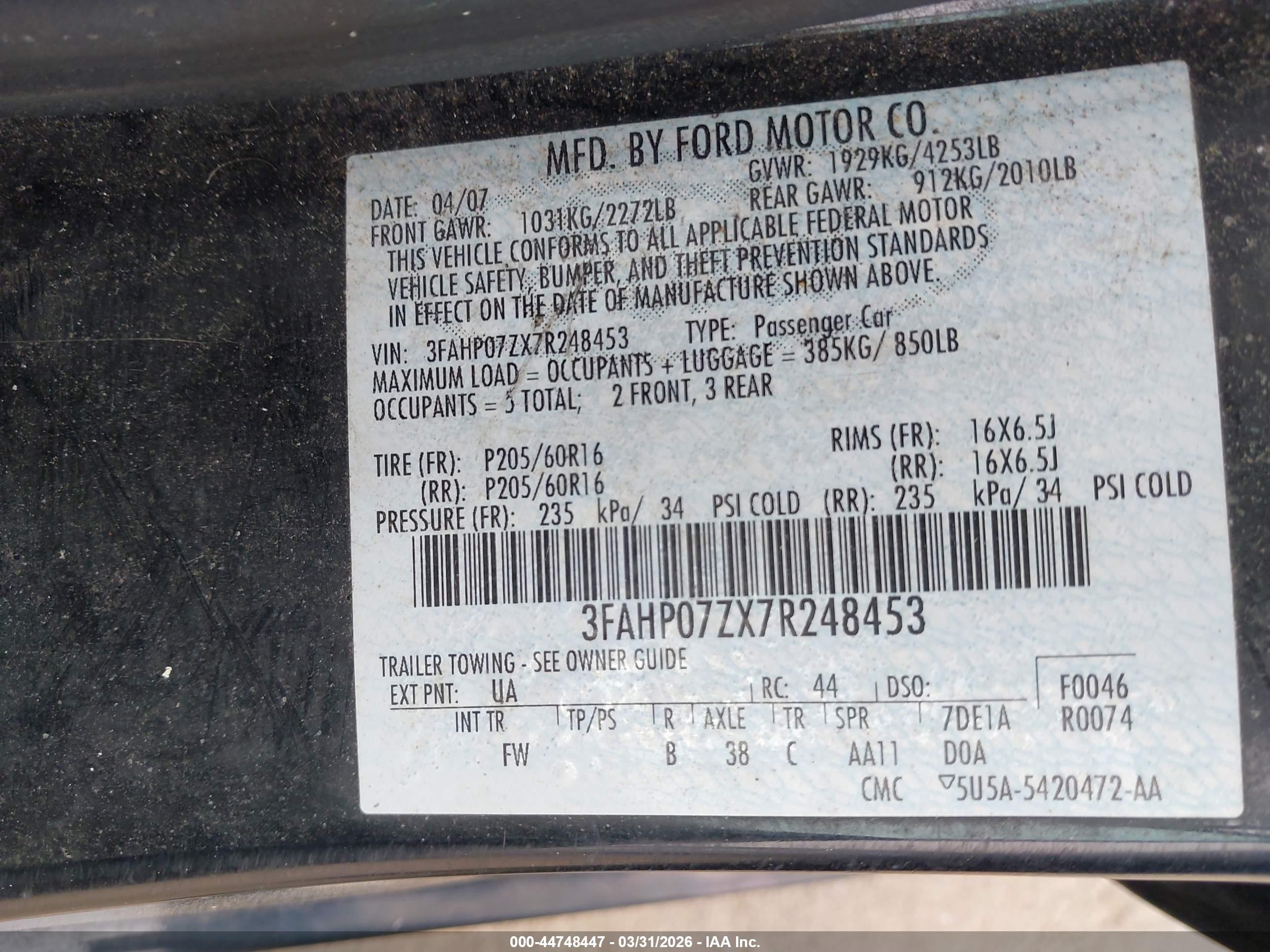 FORD FUSION image 9