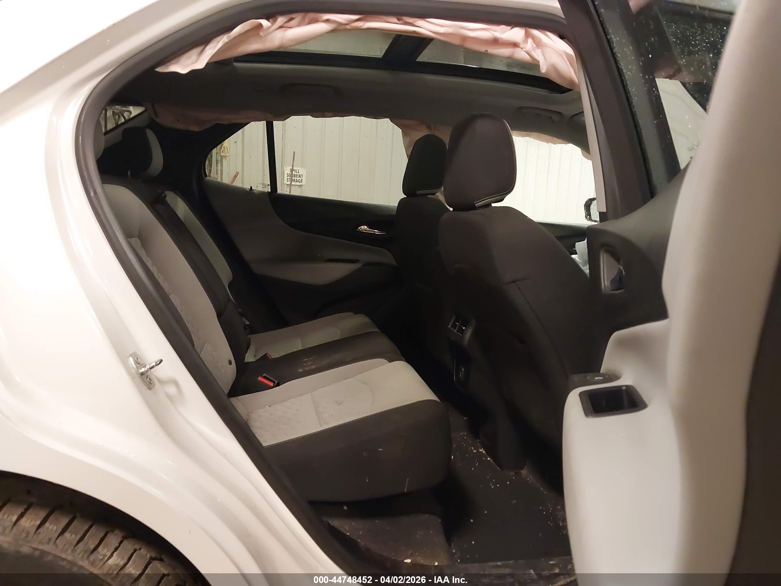 CHEVROLET EQUINOX image 8