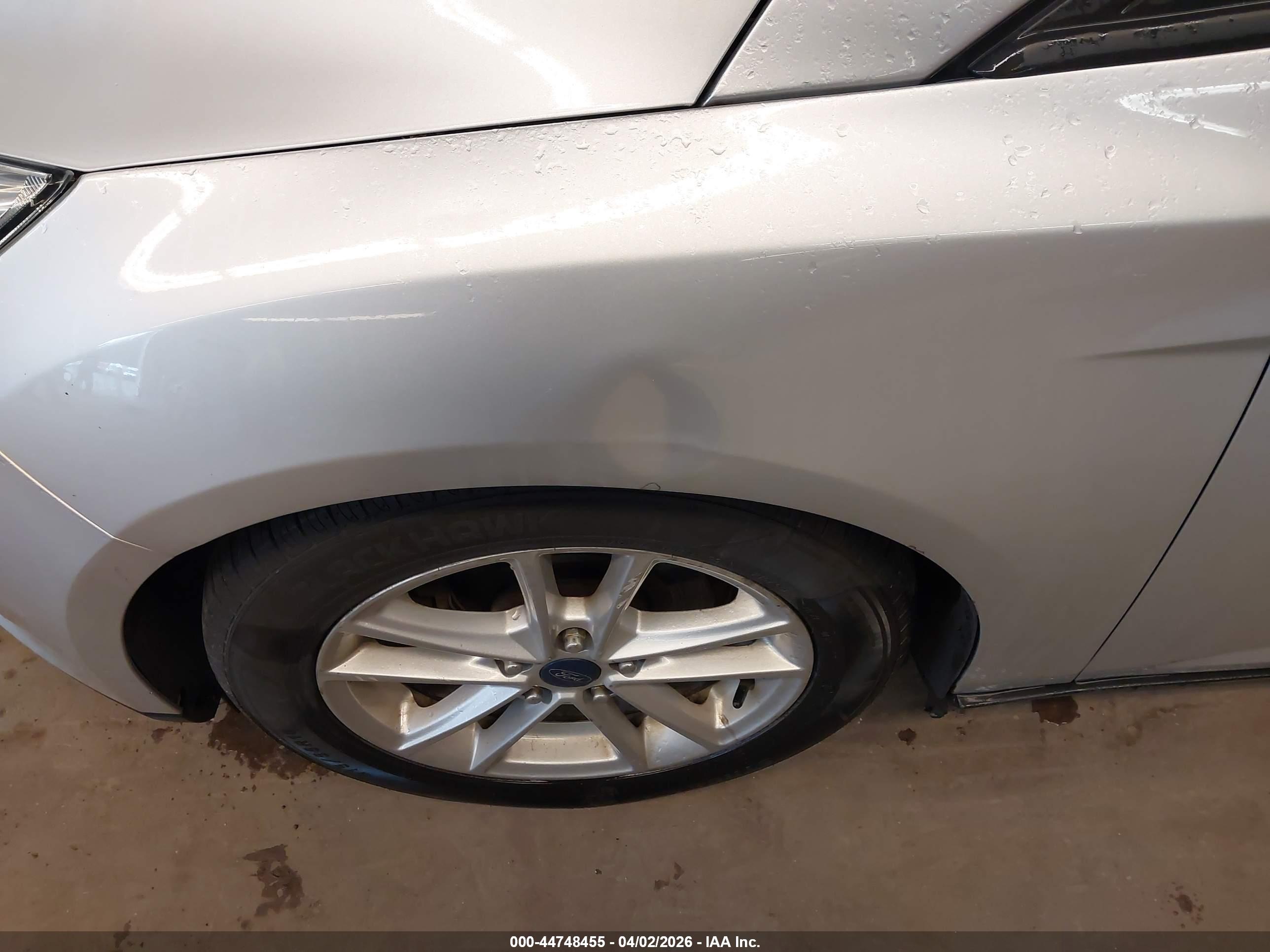 FORD FOCUS image 6