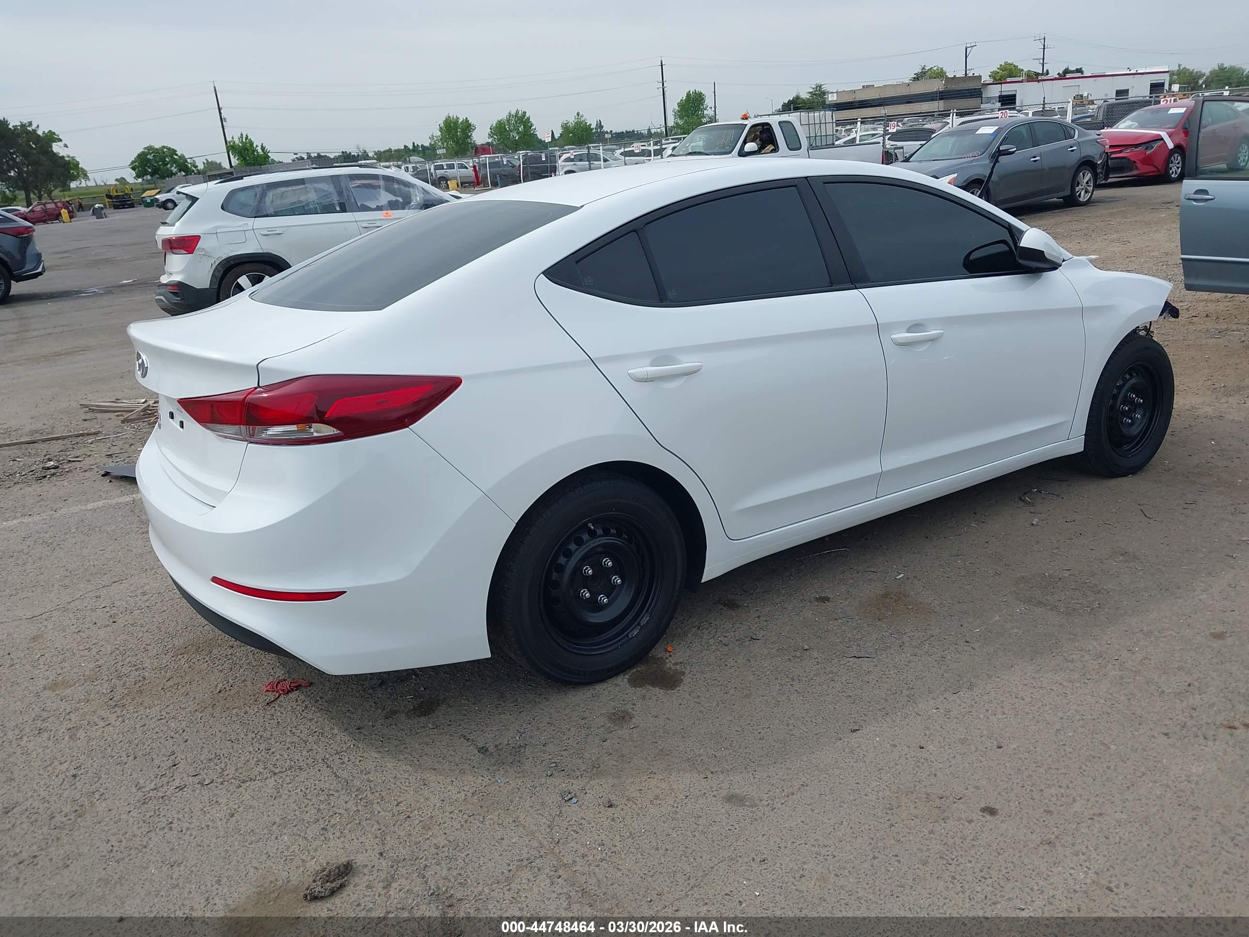 HYUNDAI ELANTRA image 4
