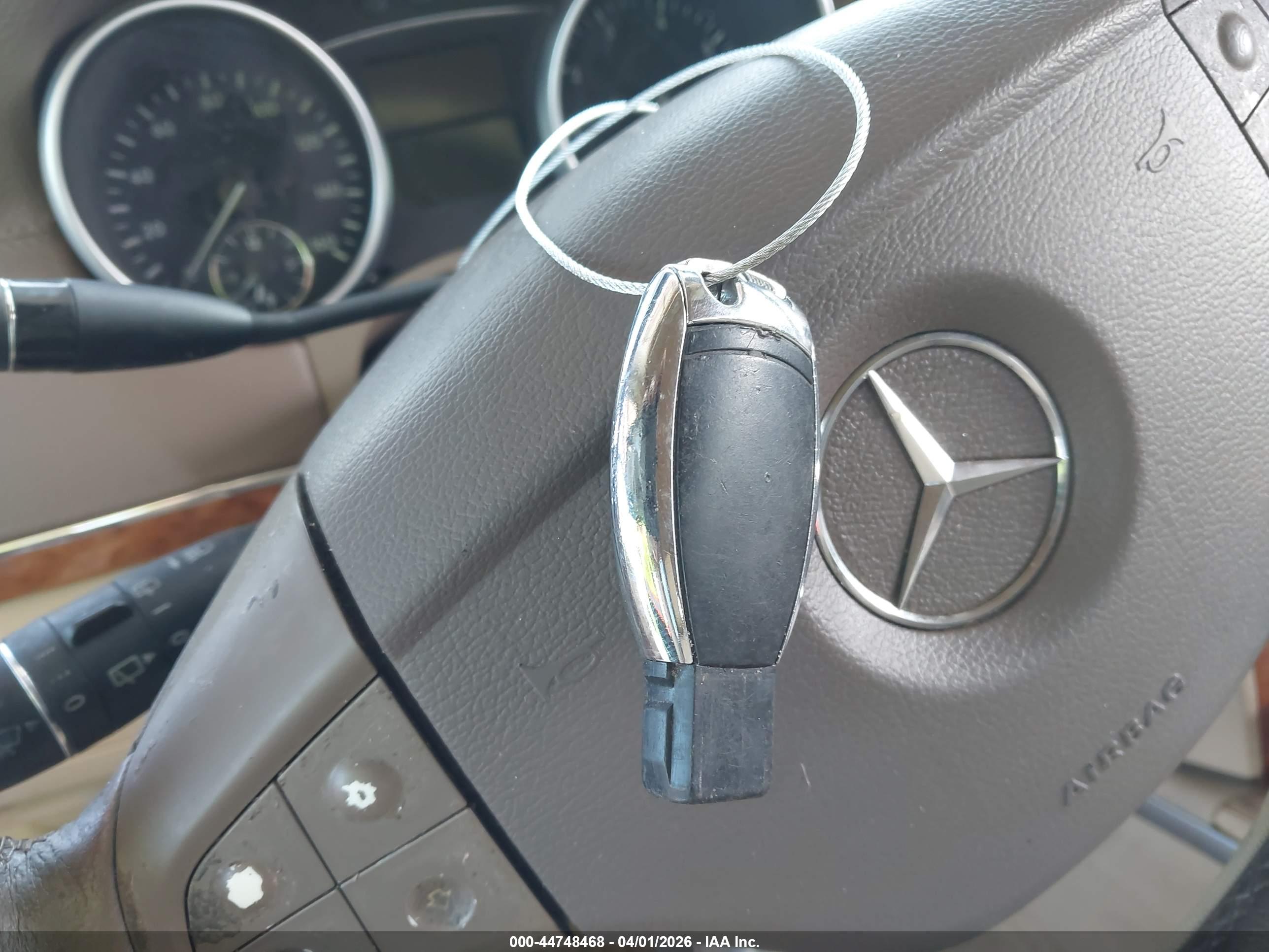 MERCEDES-BENZ GL image 11