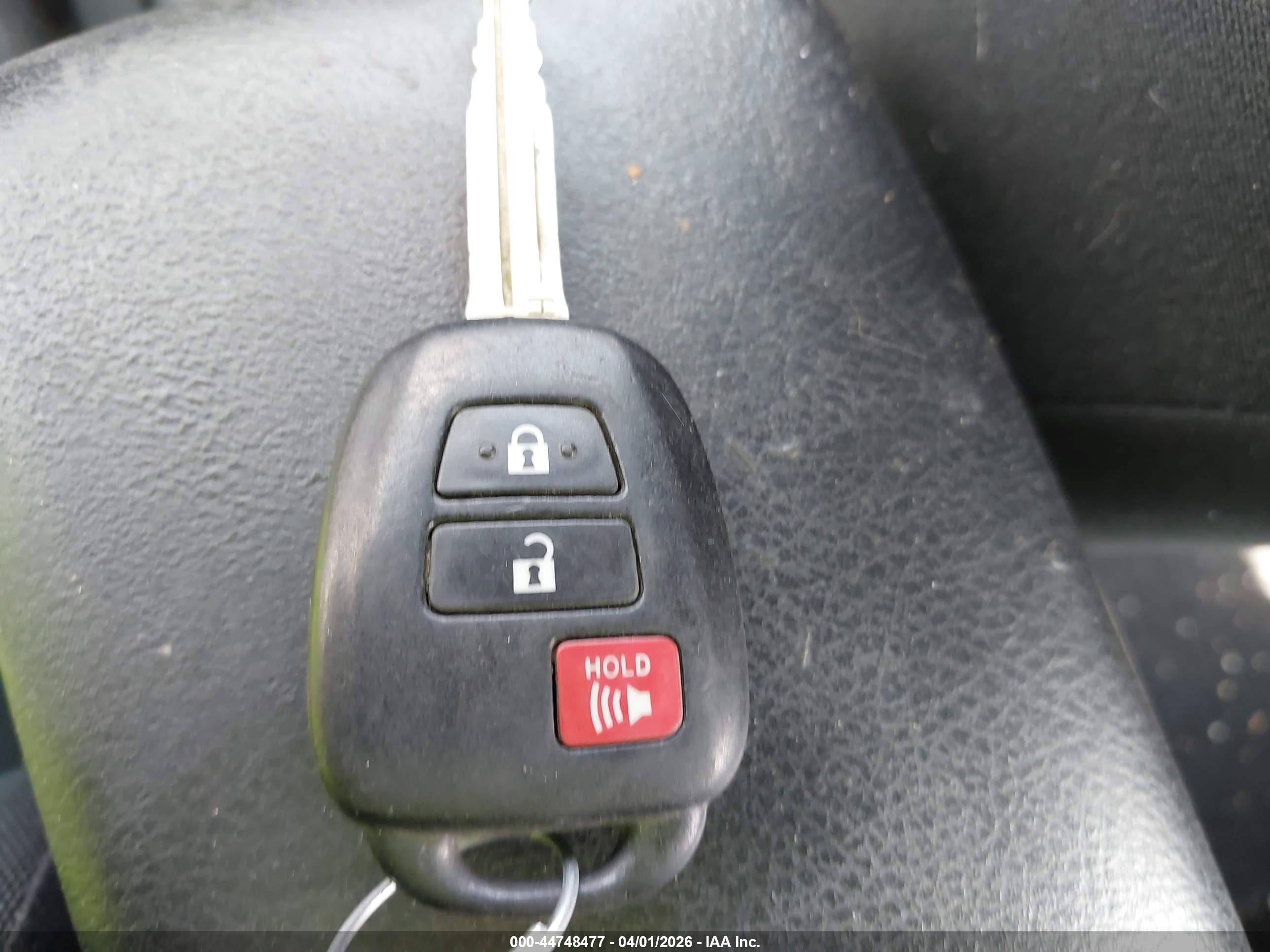 TOYOTA PRIUS image 11