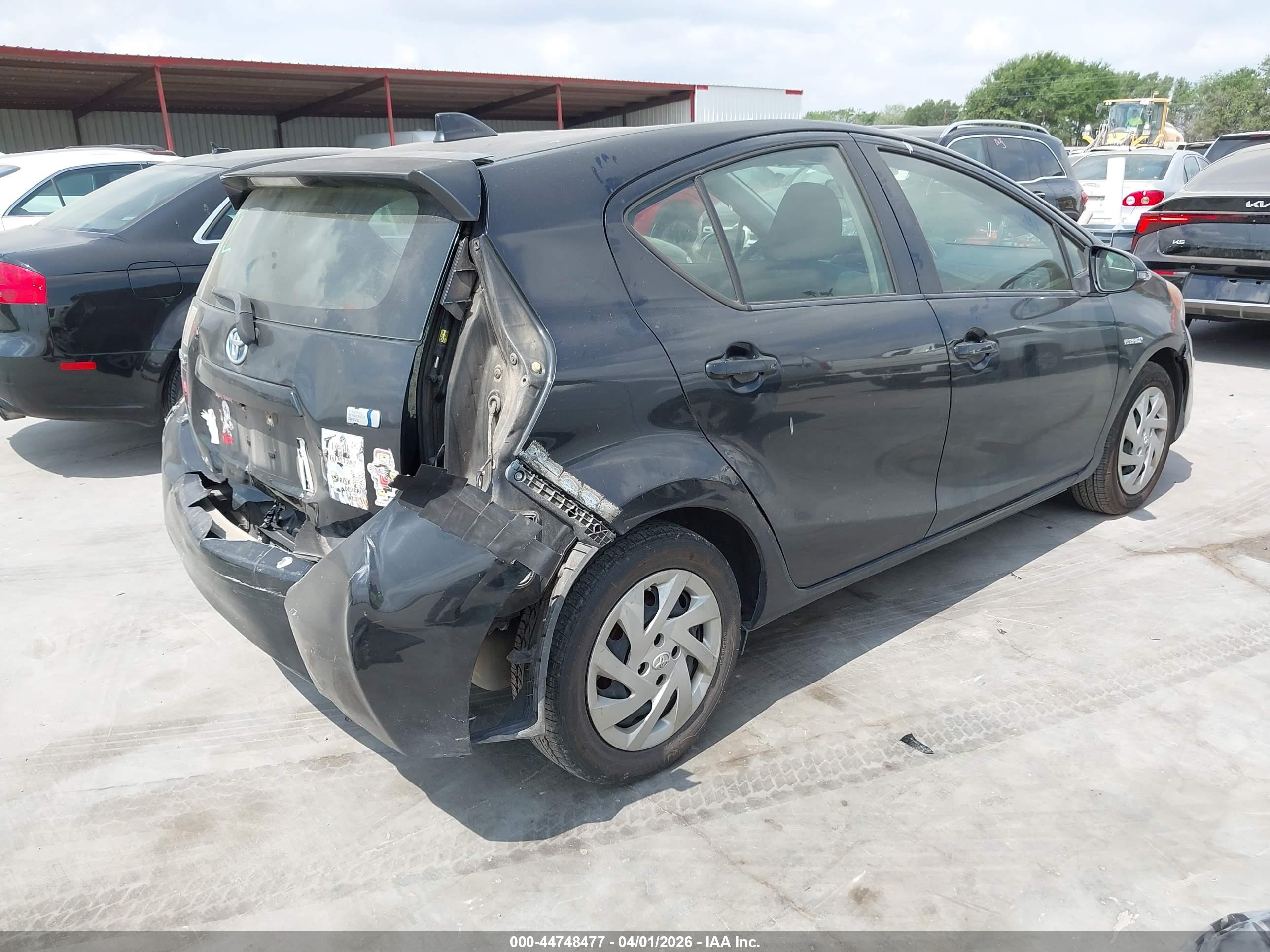 TOYOTA PRIUS image 4