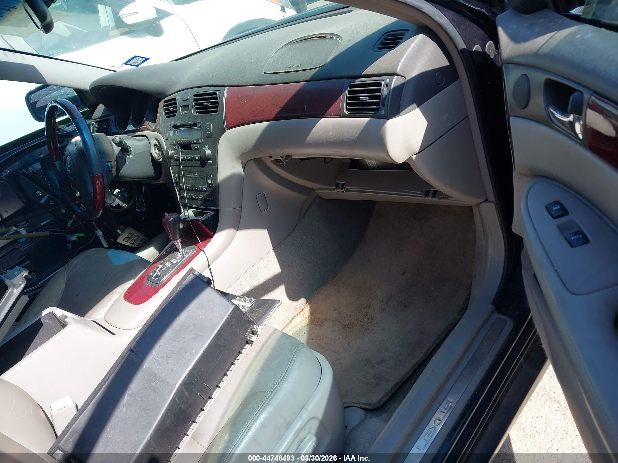 LEXUS ES image 5