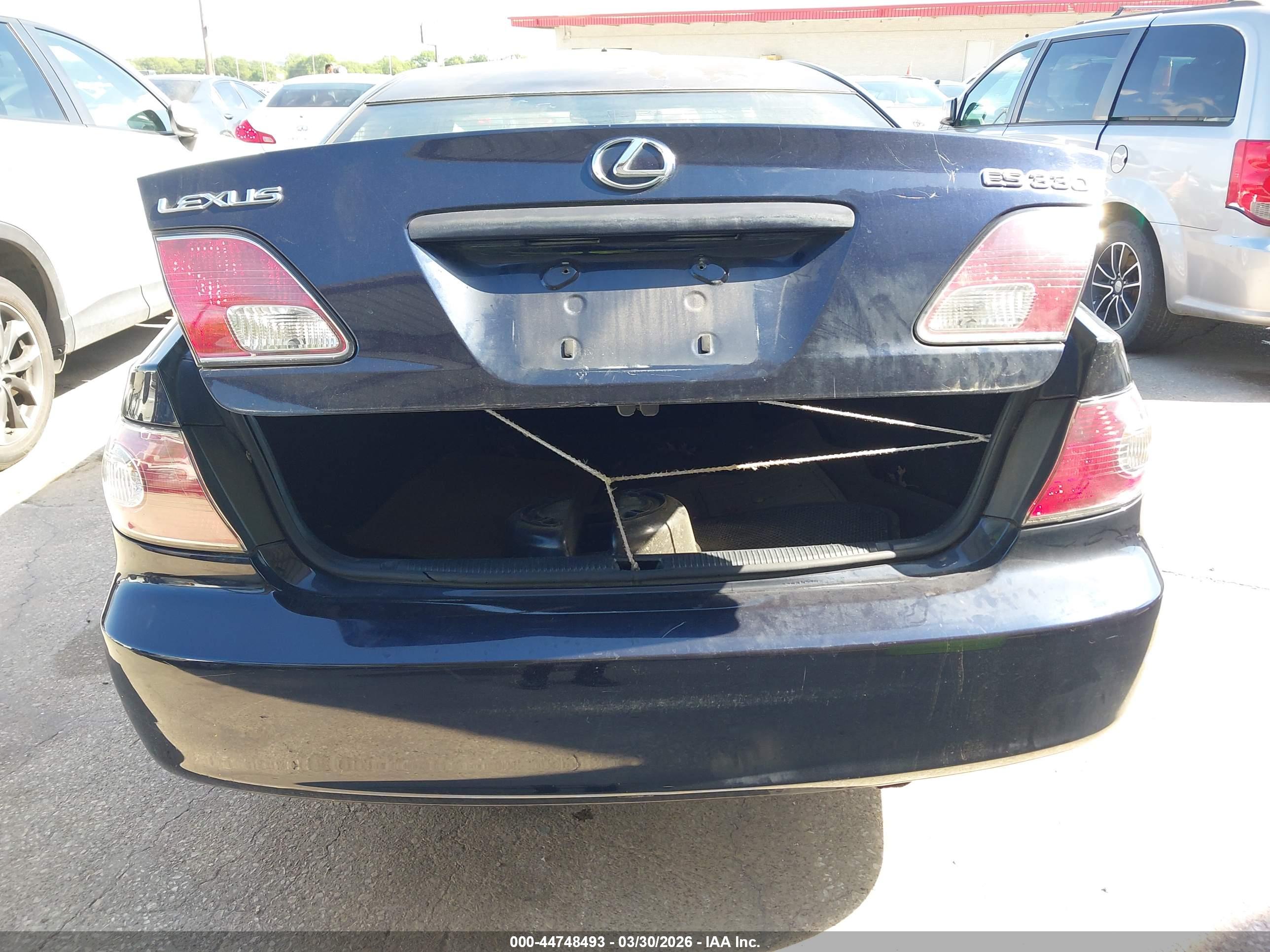 LEXUS ES image 6