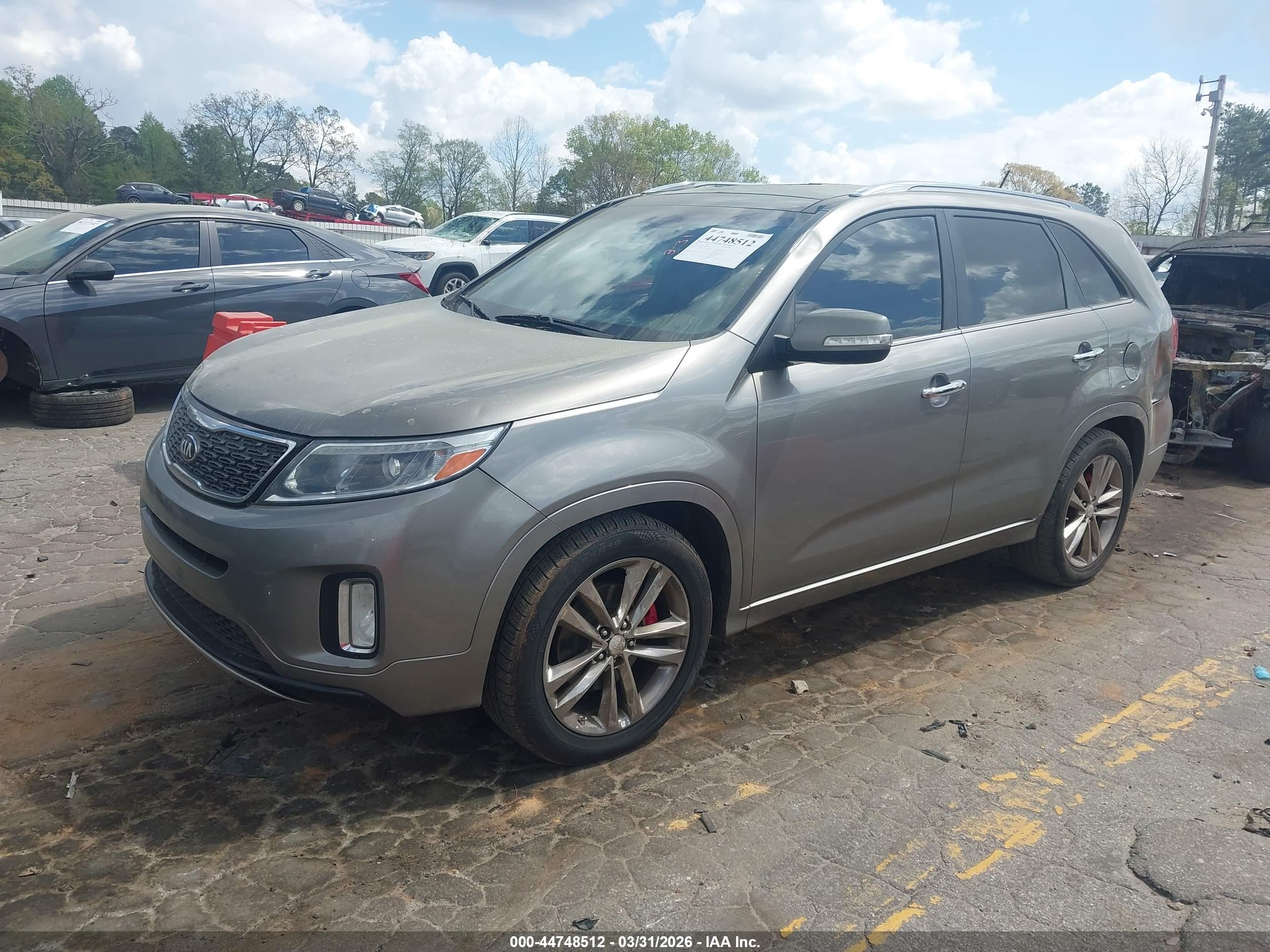 KIA SORENTO image 2