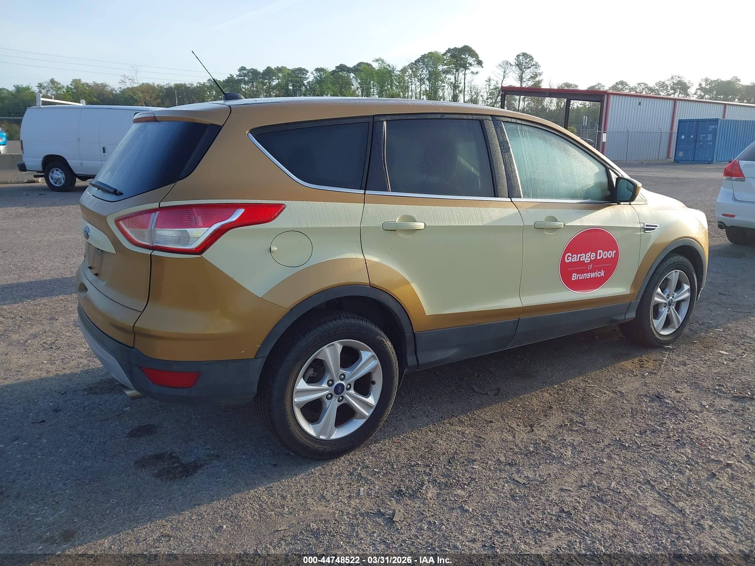 FORD ESCAPE image 4