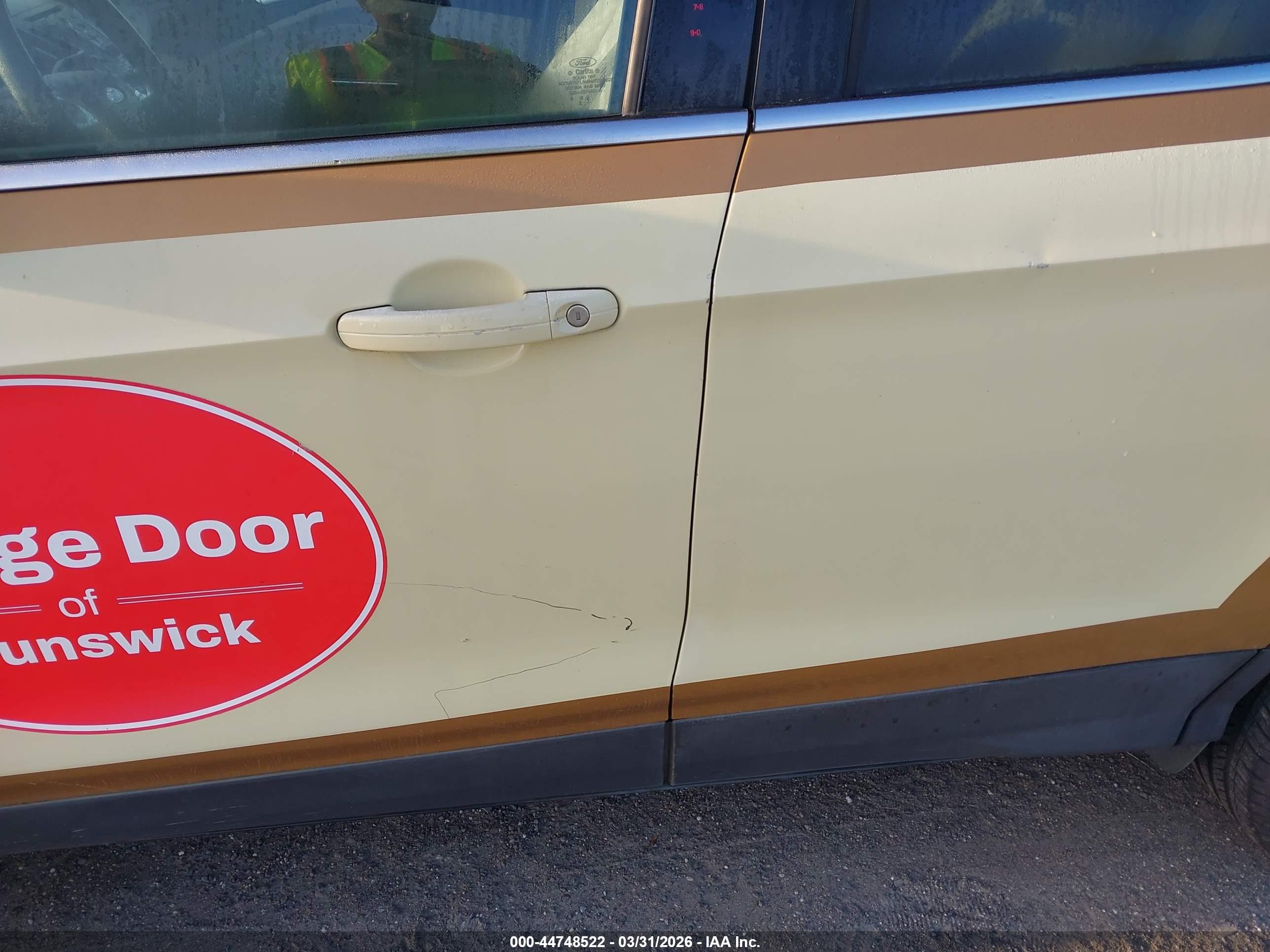 FORD ESCAPE image 6