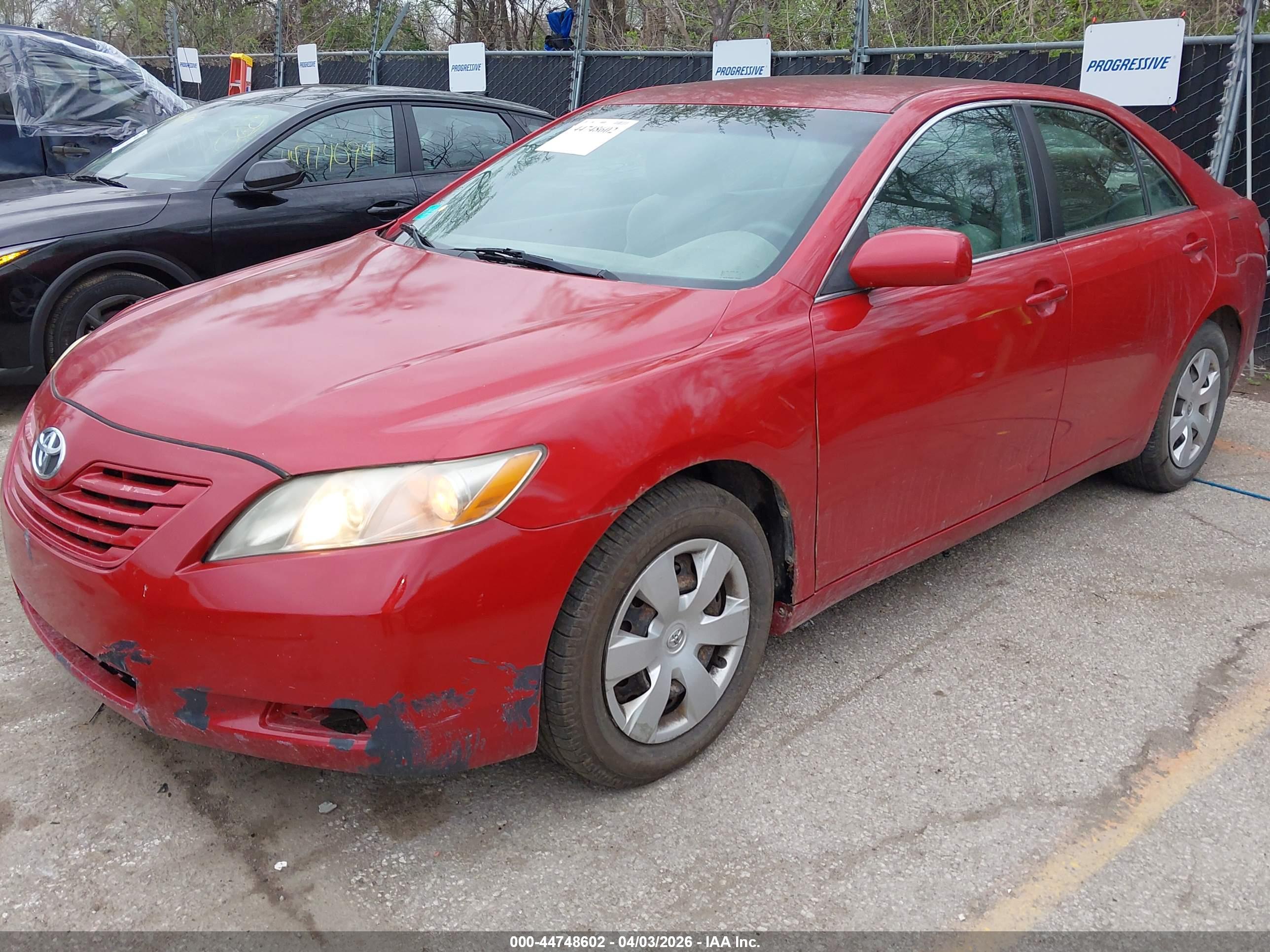 TOYOTA CAMRY image 2
