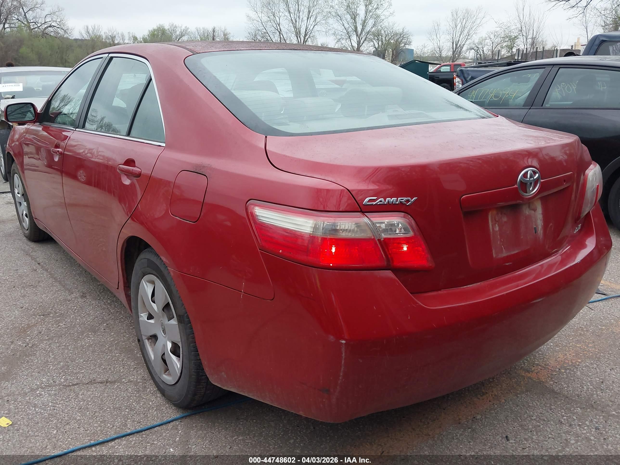 TOYOTA CAMRY image 3