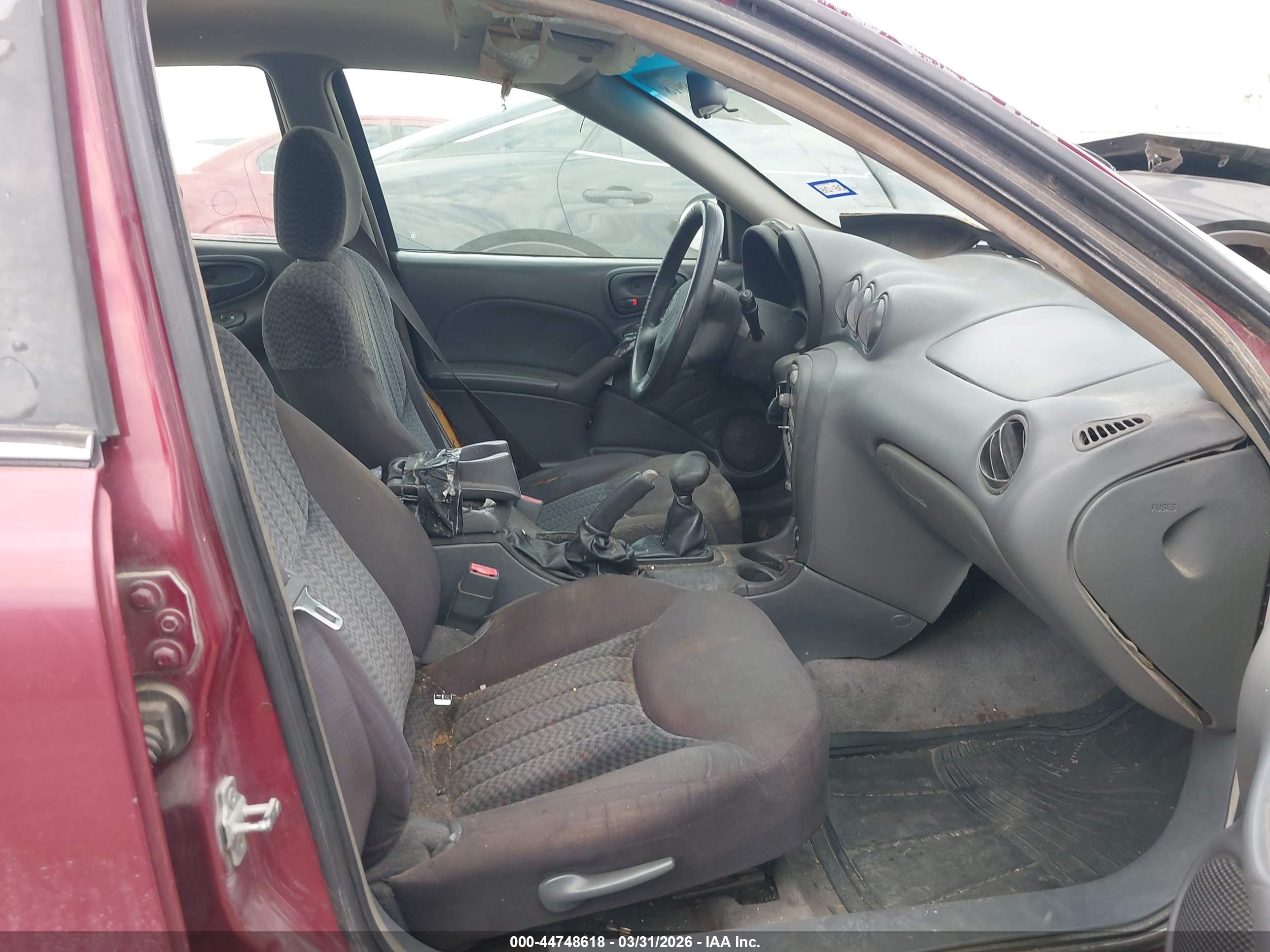 PONTIAC GRAND image 5