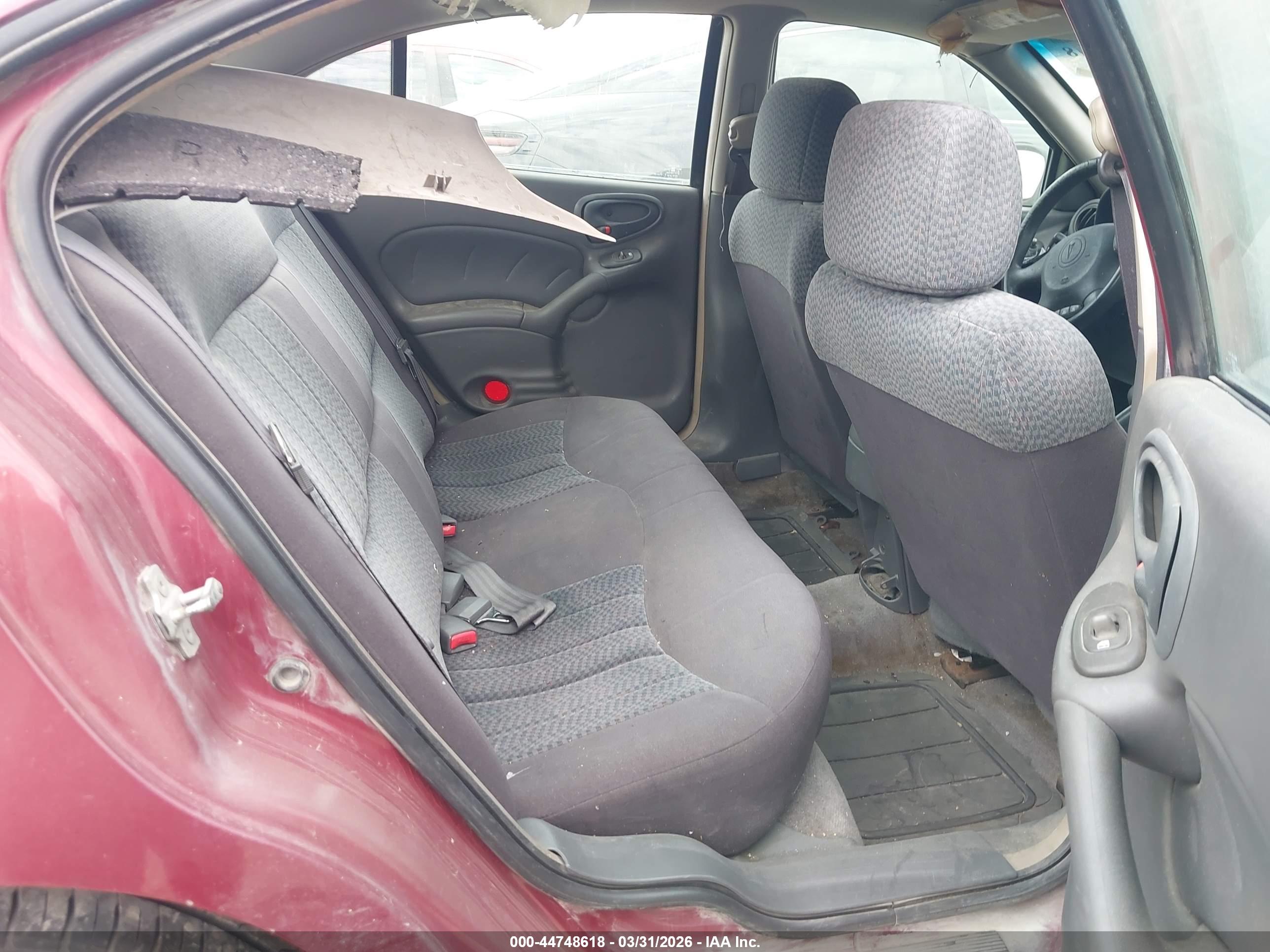 PONTIAC GRAND image 8