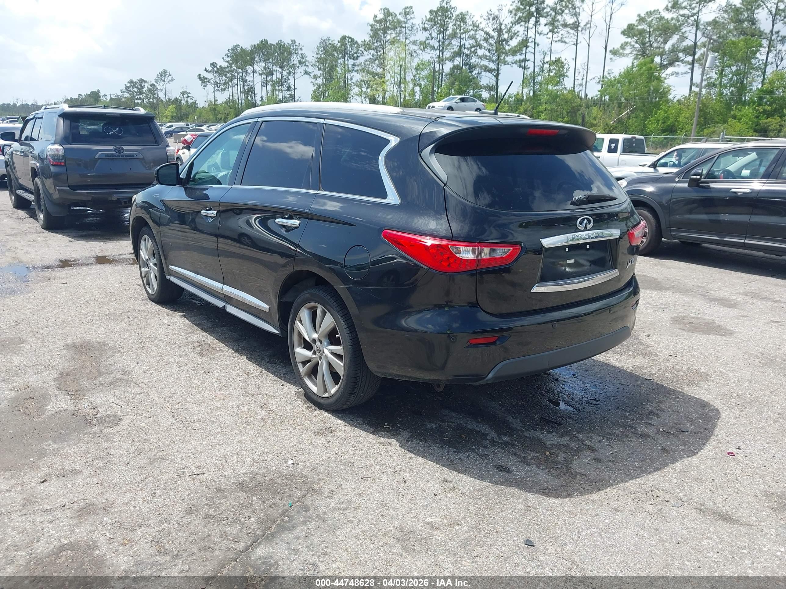INFINITI JX35 image 3