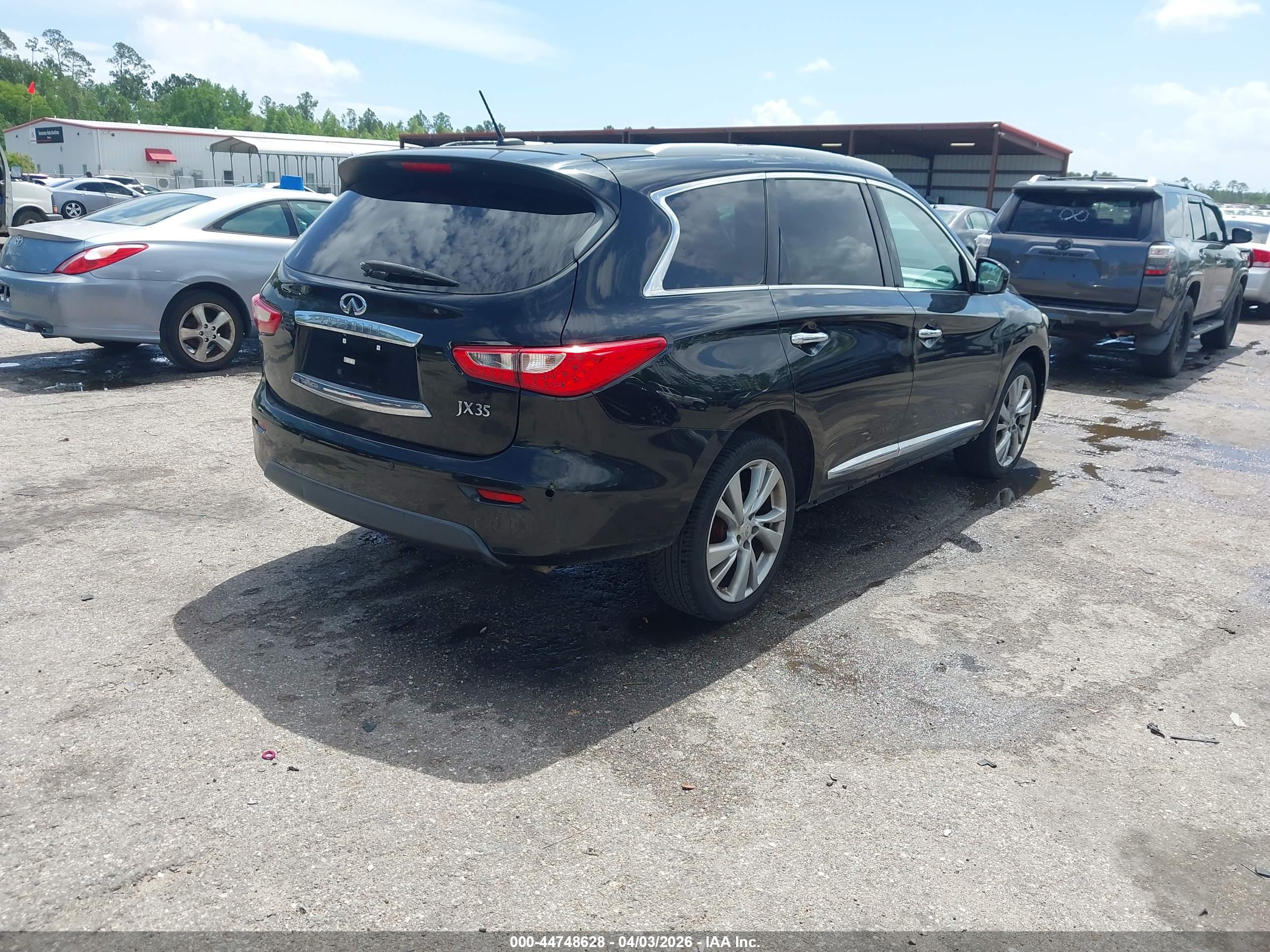 INFINITI JX35 image 4