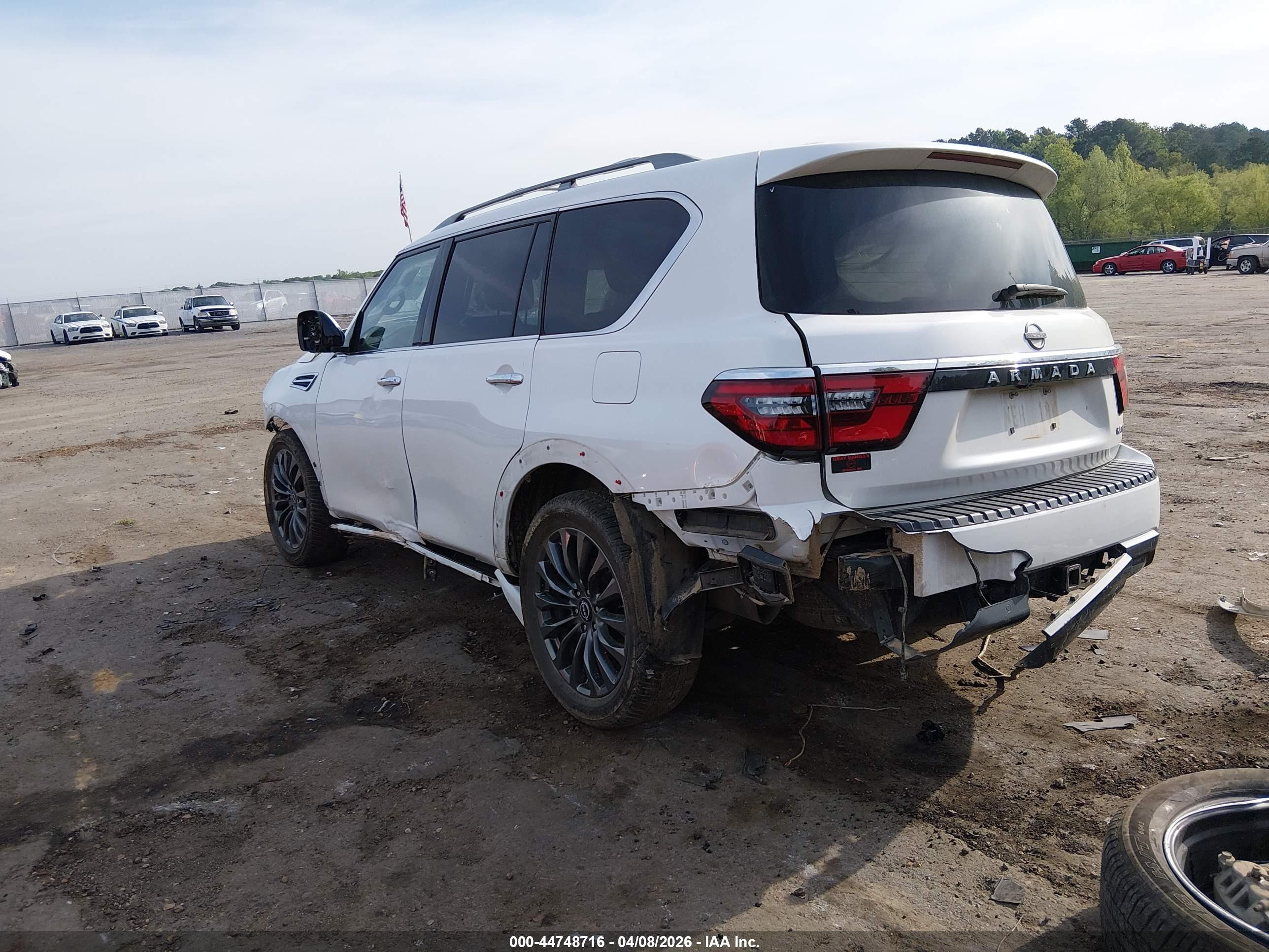 NISSAN ARMADA image 3