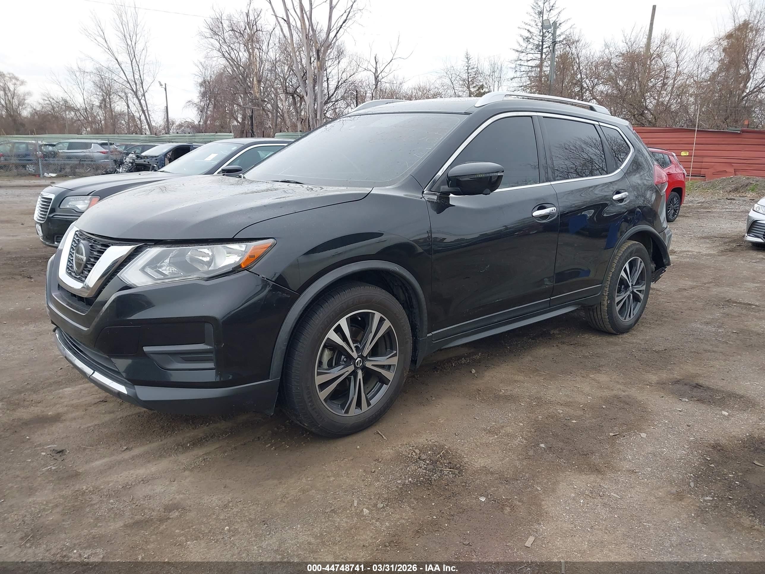 NISSAN ROGUE image 2