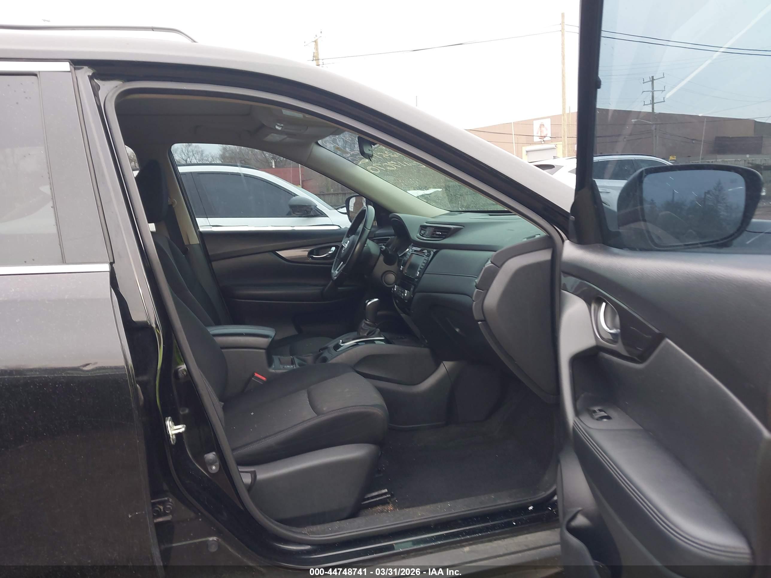 NISSAN ROGUE image 5