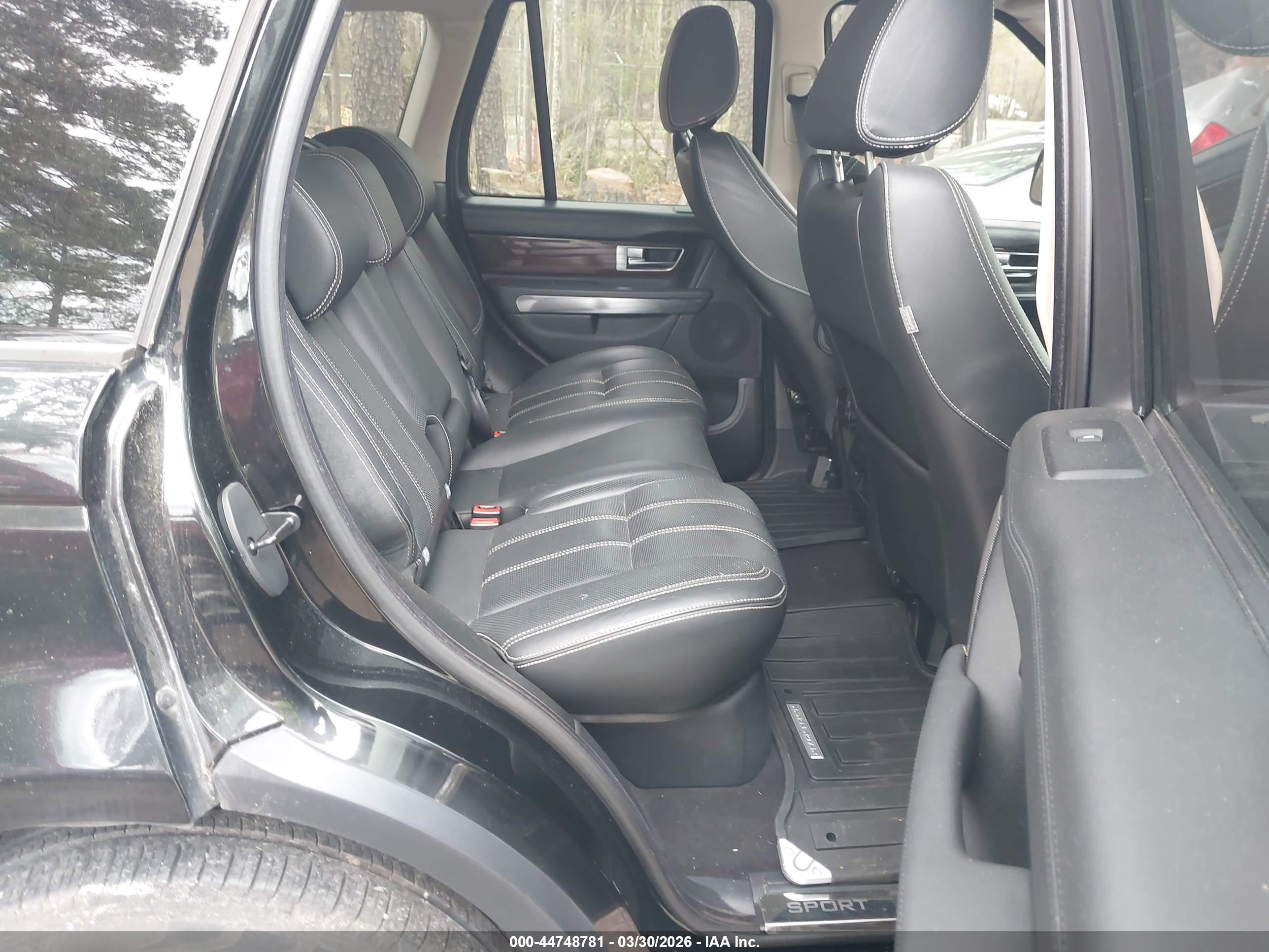 LAND ROVER image 8