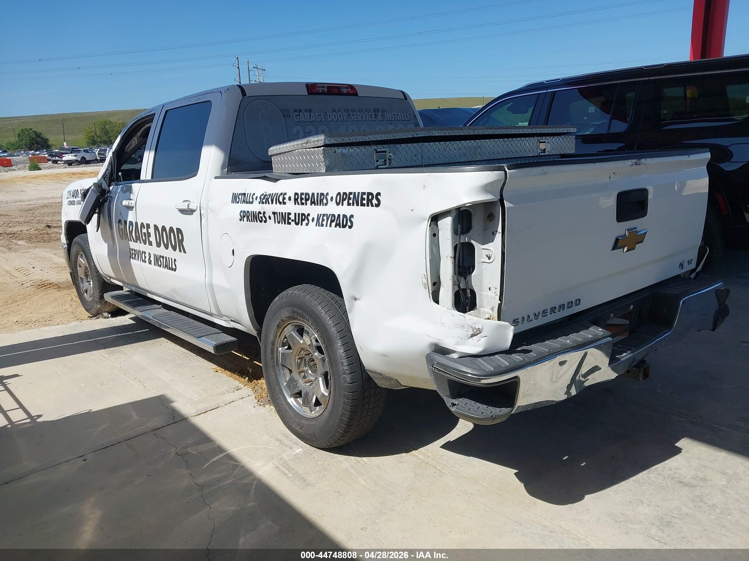 CHEVROLET SILVERADO image 3