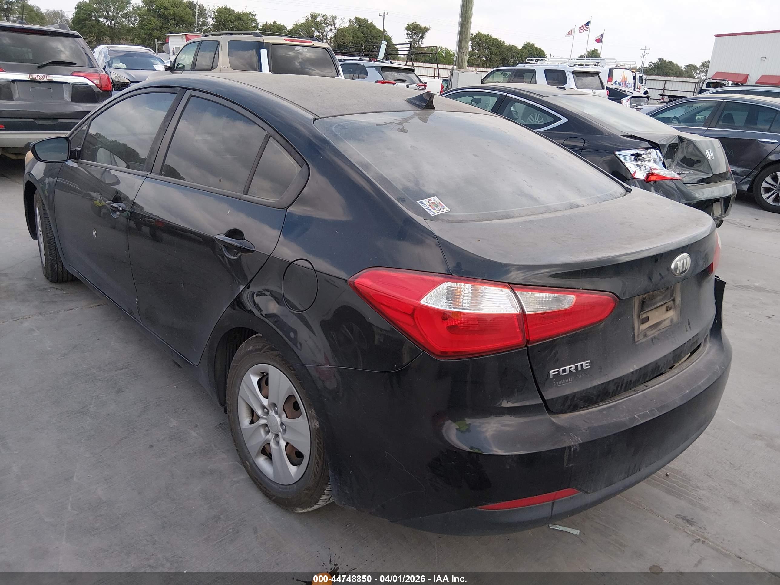 KIA FORTE image 3