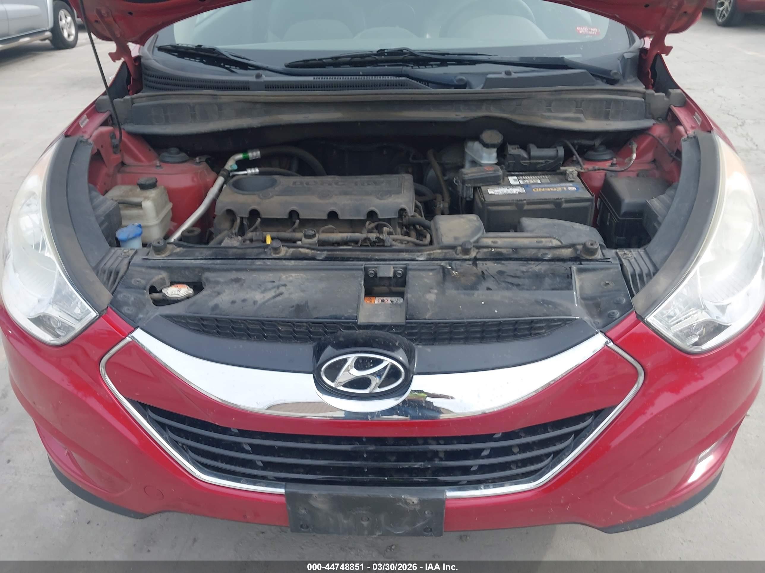 HYUNDAI TUCSON image 10