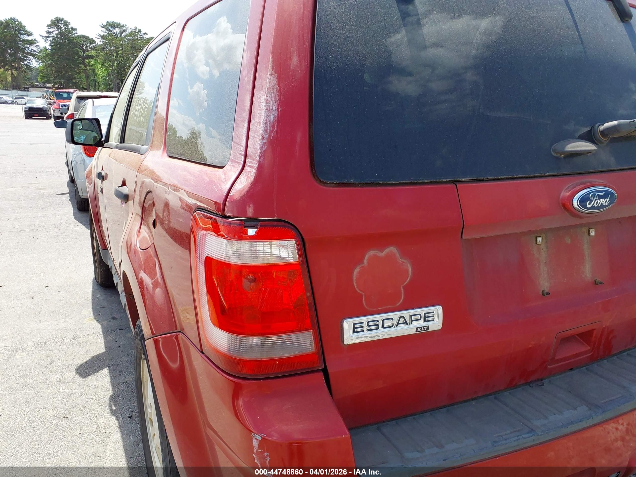 FORD ESCAPE image 6