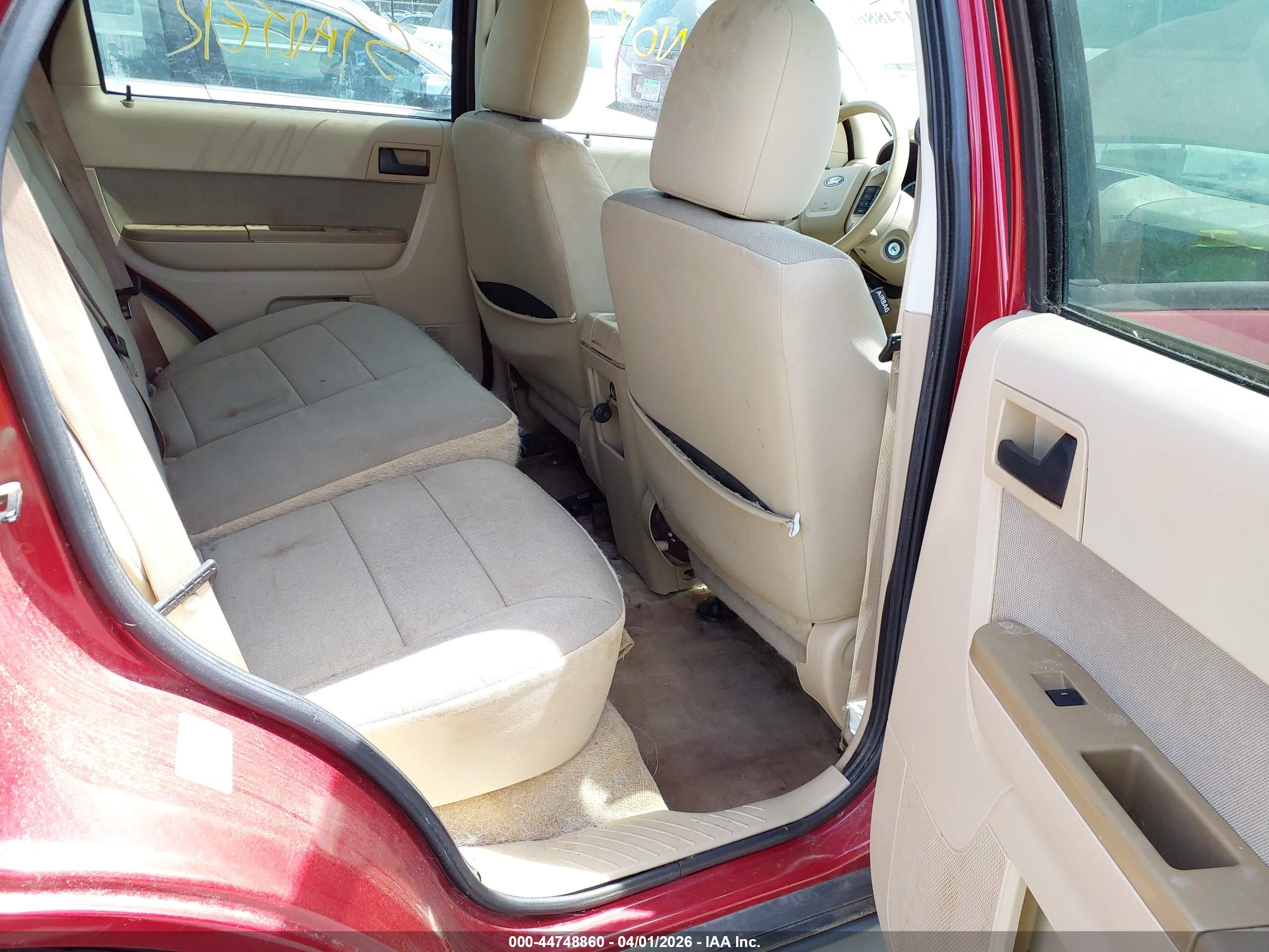 FORD ESCAPE image 8