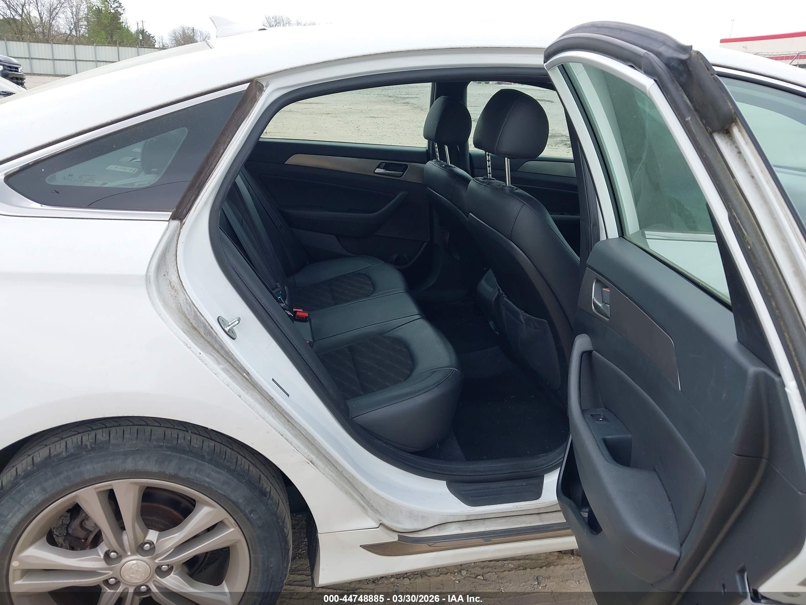 HYUNDAI SONATA image 8