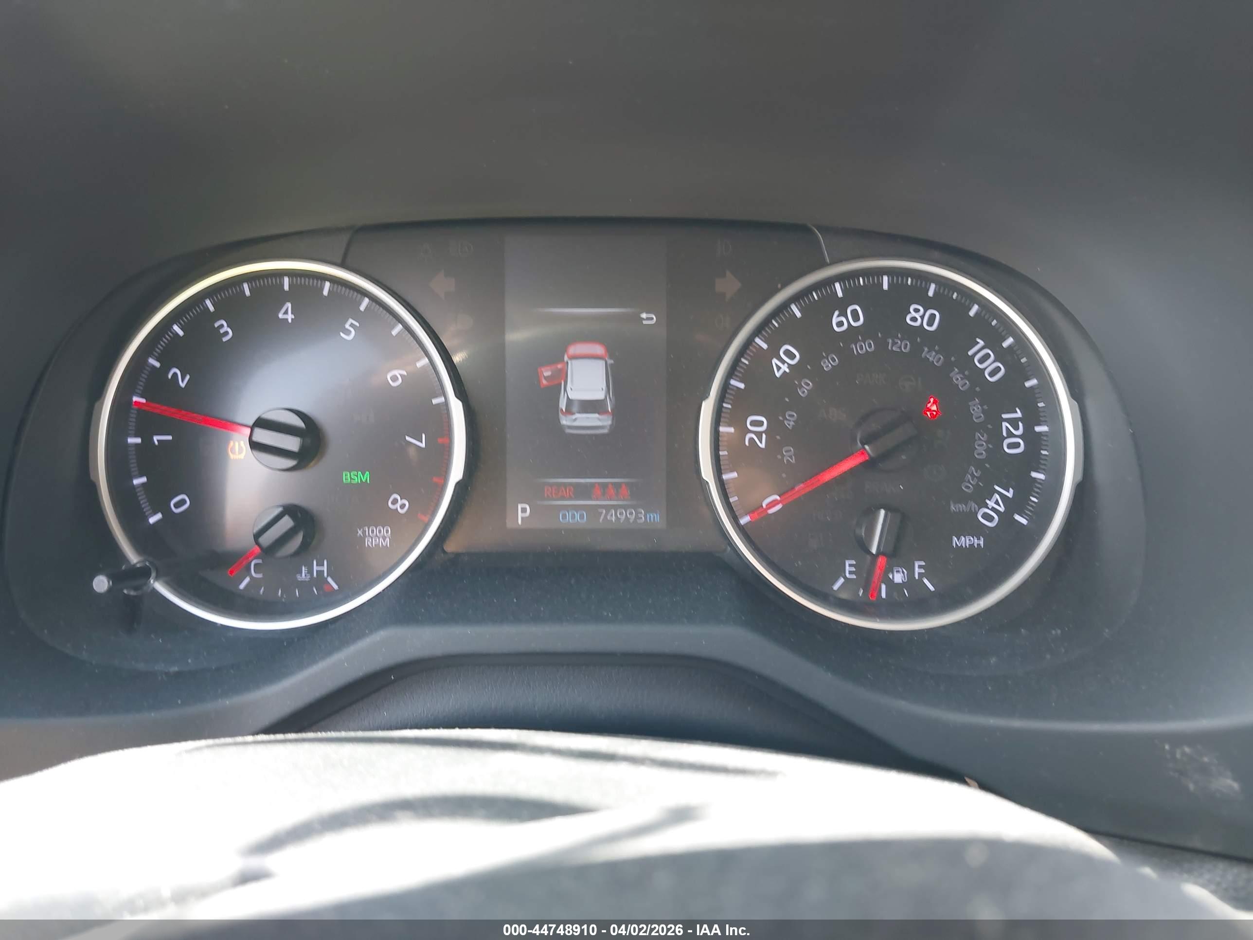 TOYOTA RAV4 image 7