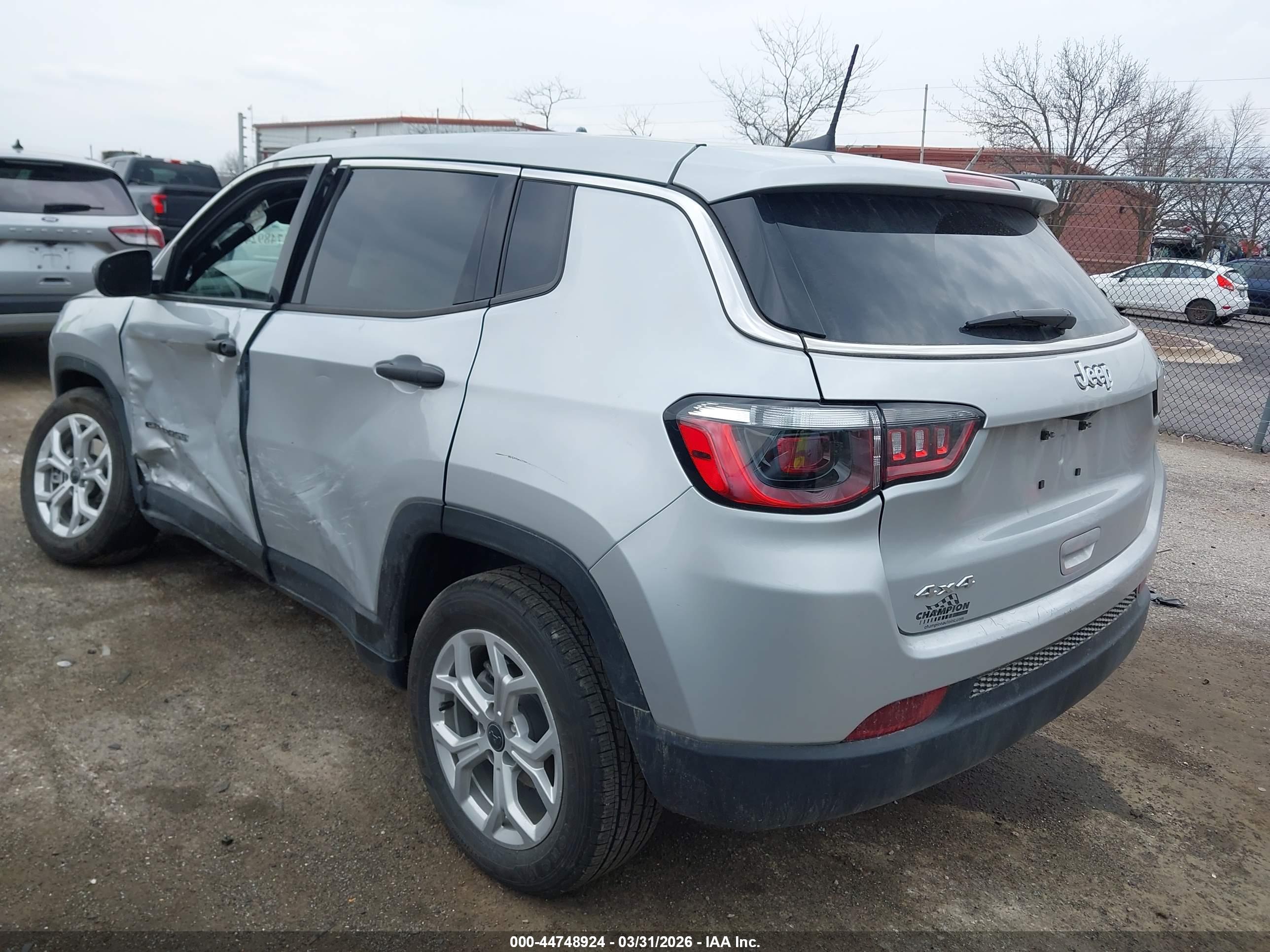 JEEP COMPASS image 3
