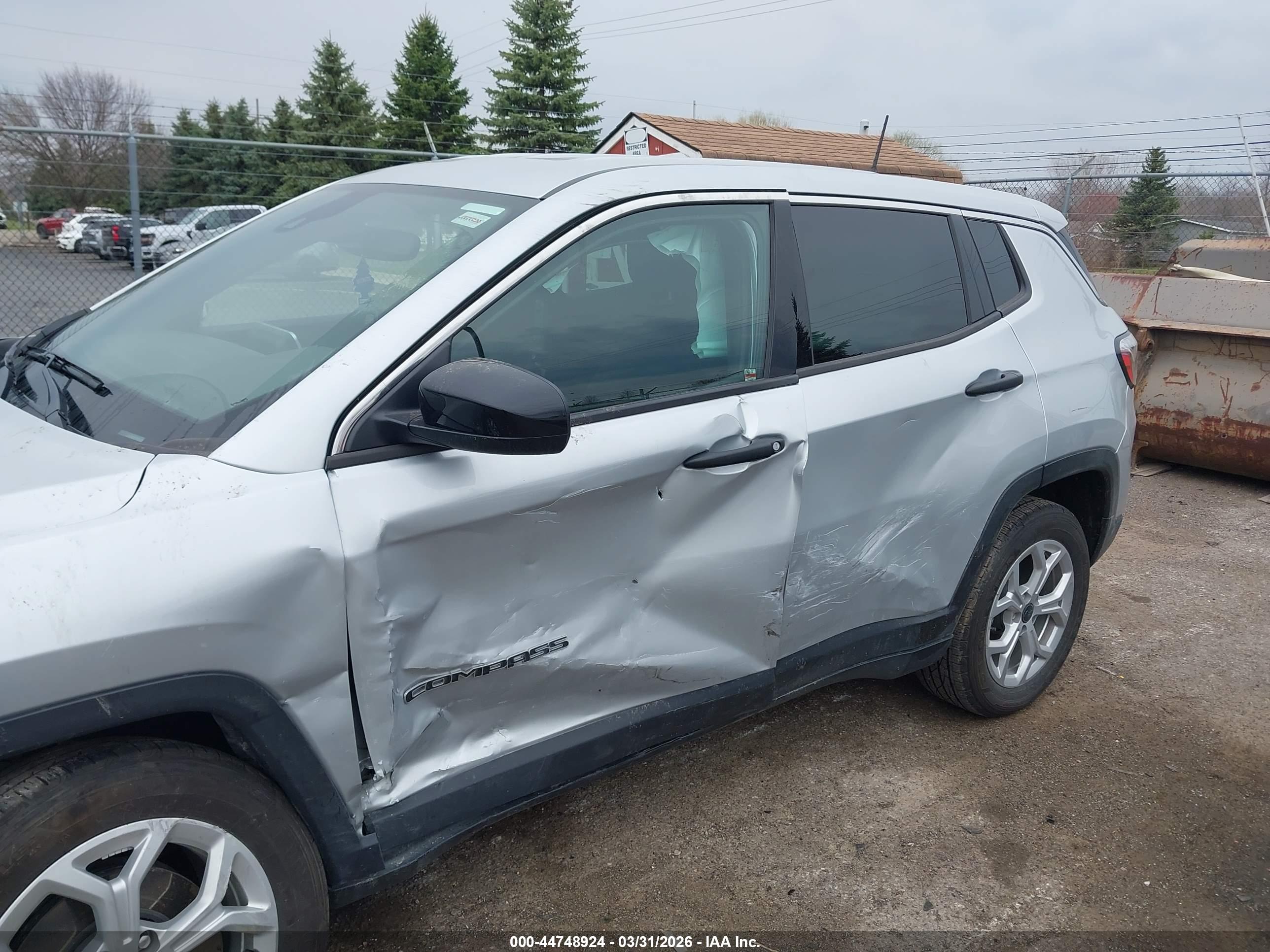 JEEP COMPASS image 6