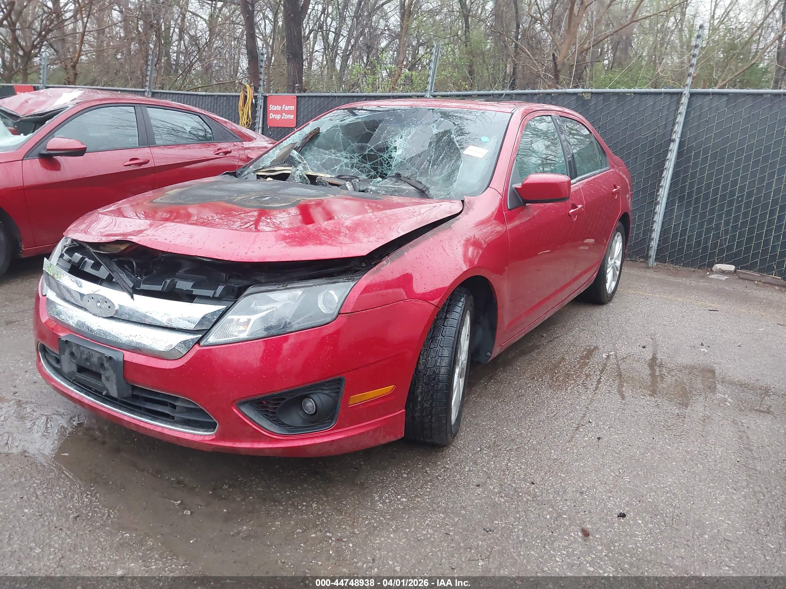 FORD FUSION image 2