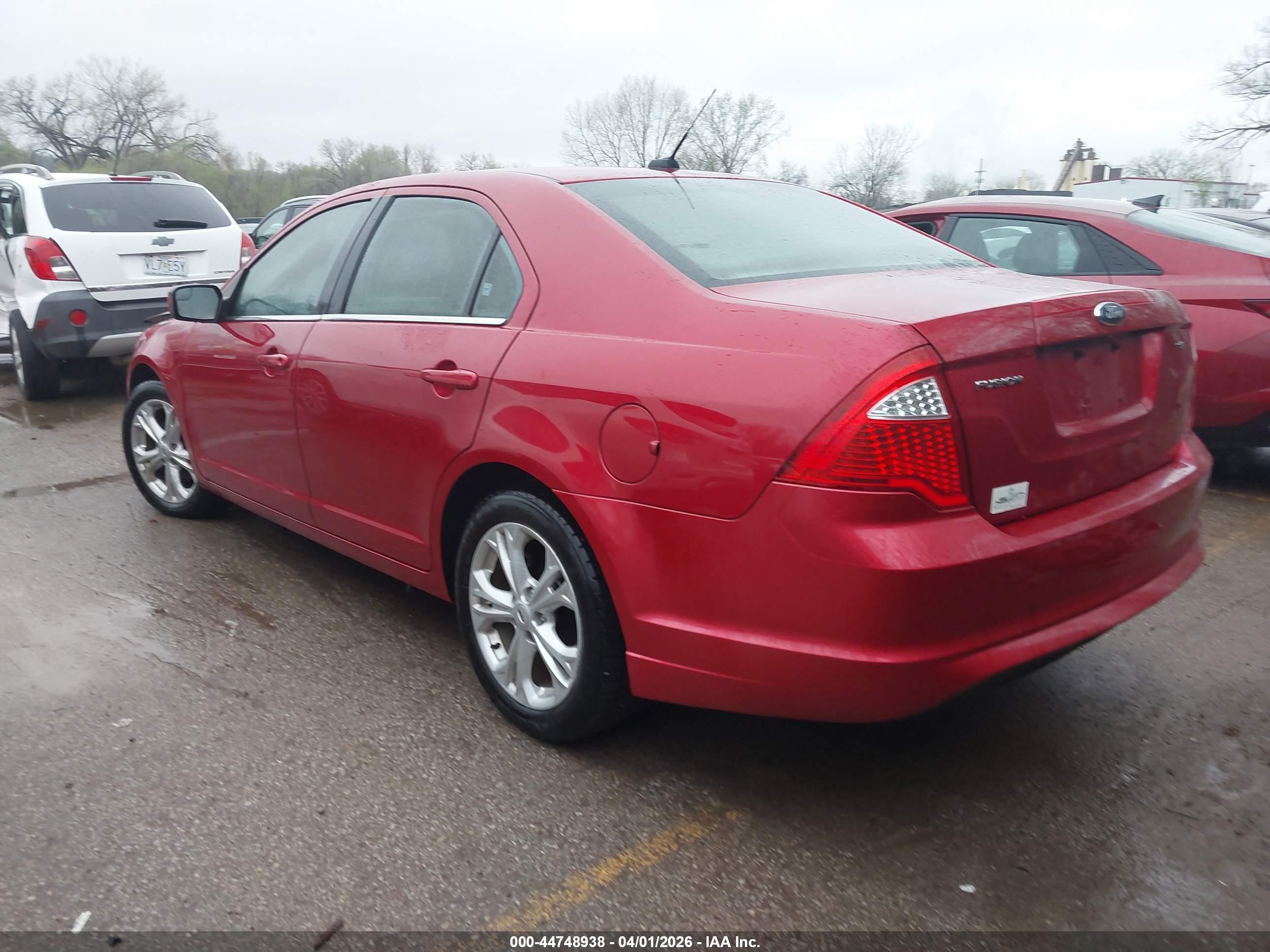 FORD FUSION image 3