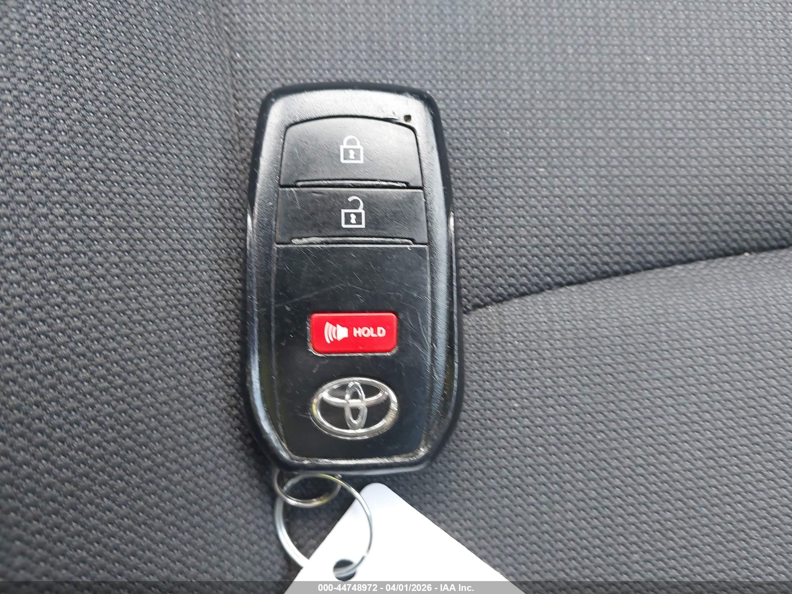 TOYOTA COROLLA image 11