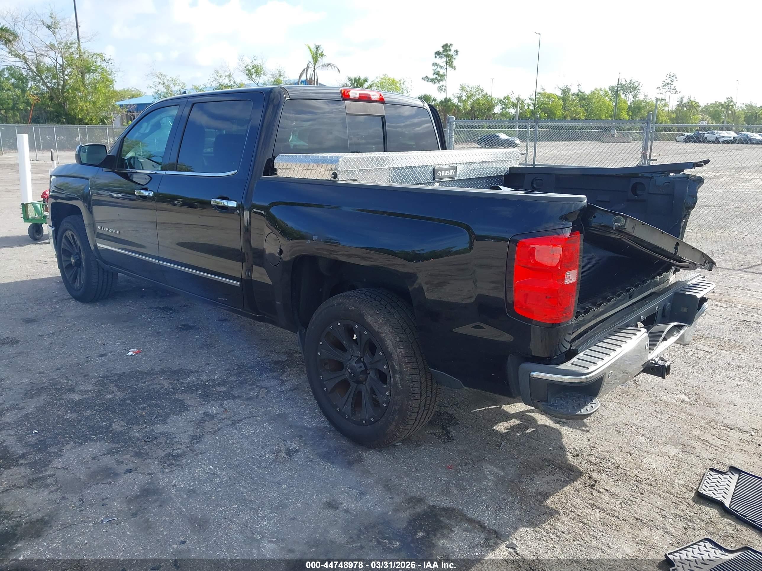 CHEVROLET SILVERADO image 3