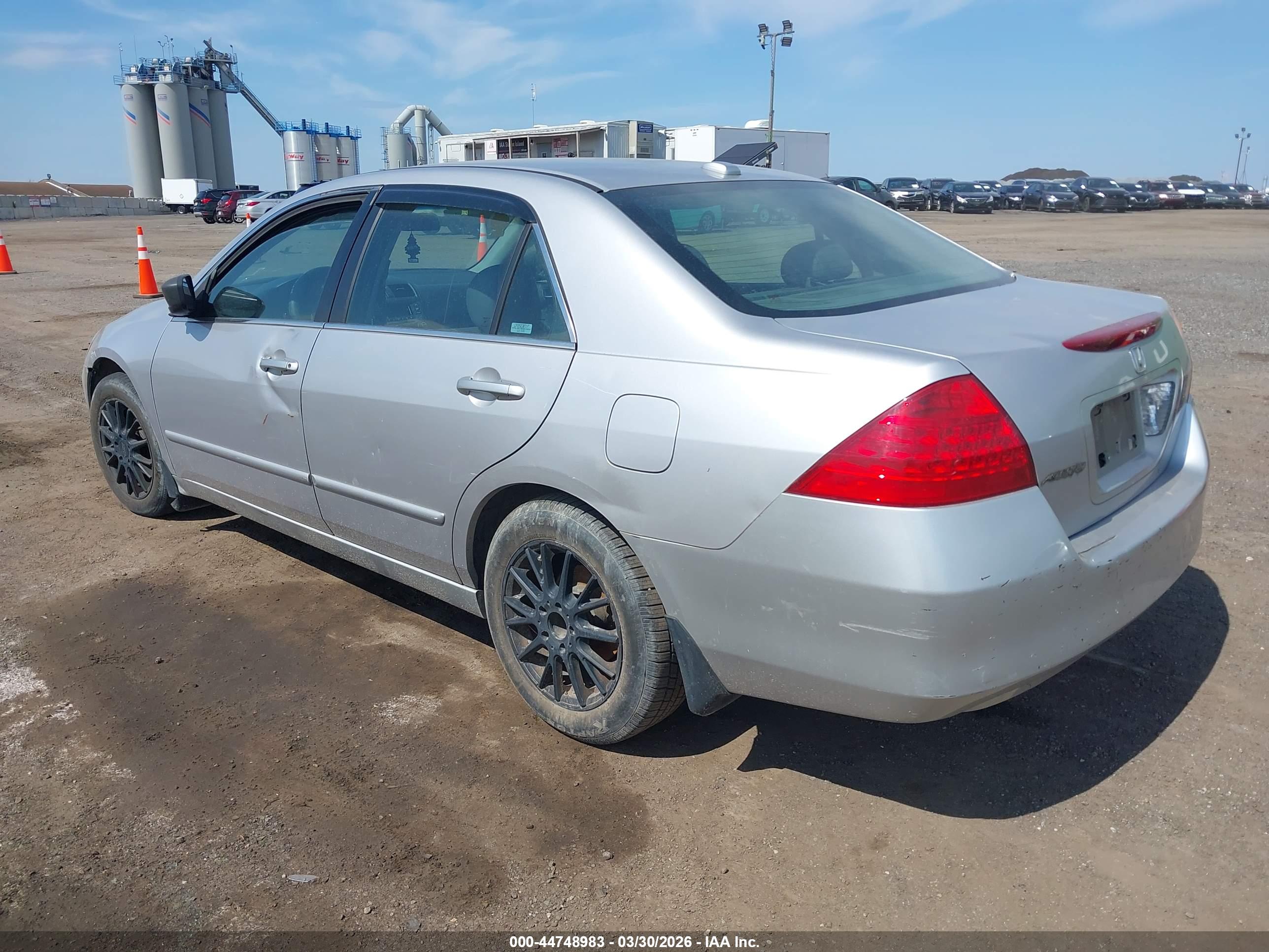 HONDA ACCORD image 3