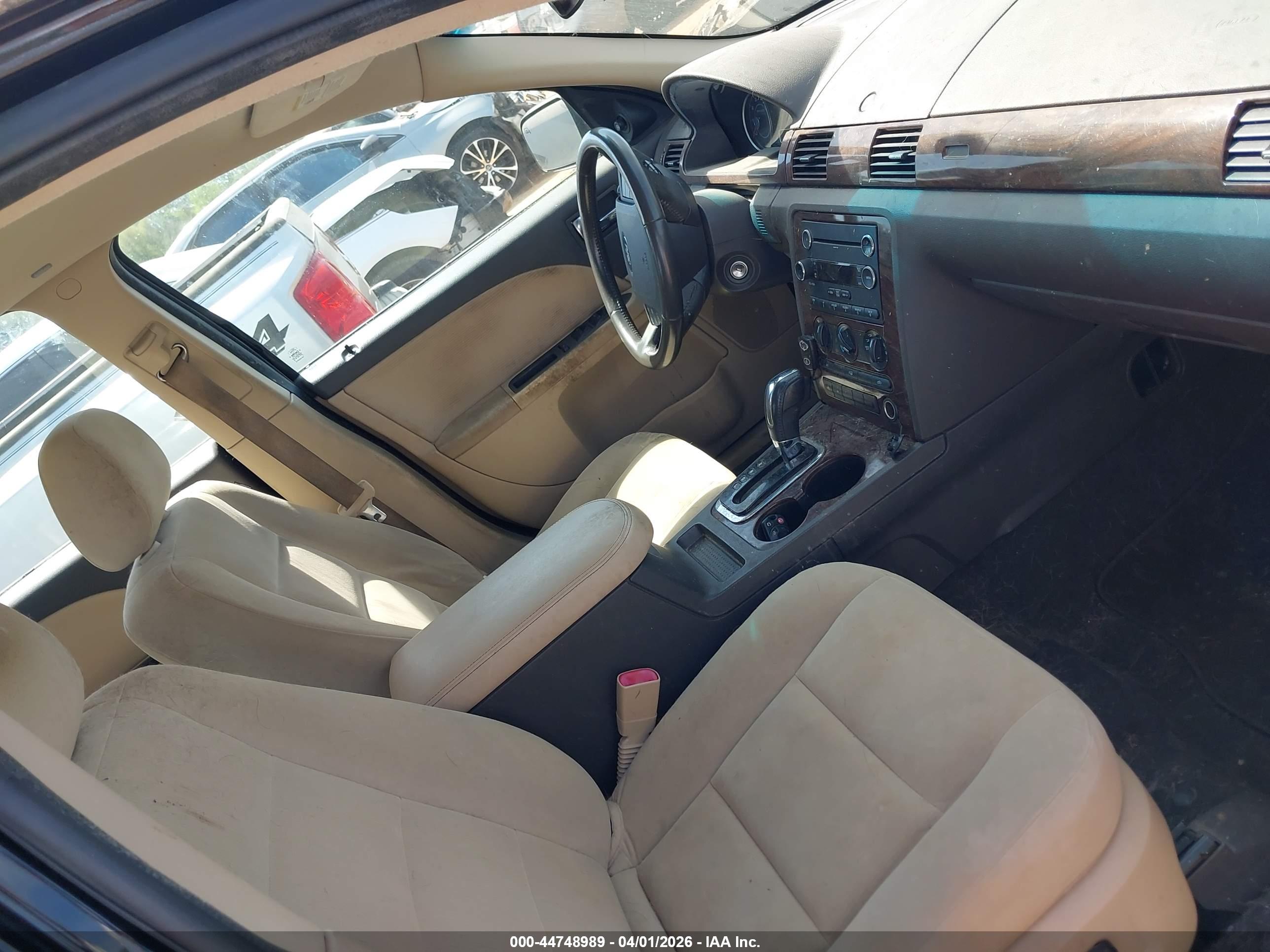FORD TAURUS image 5