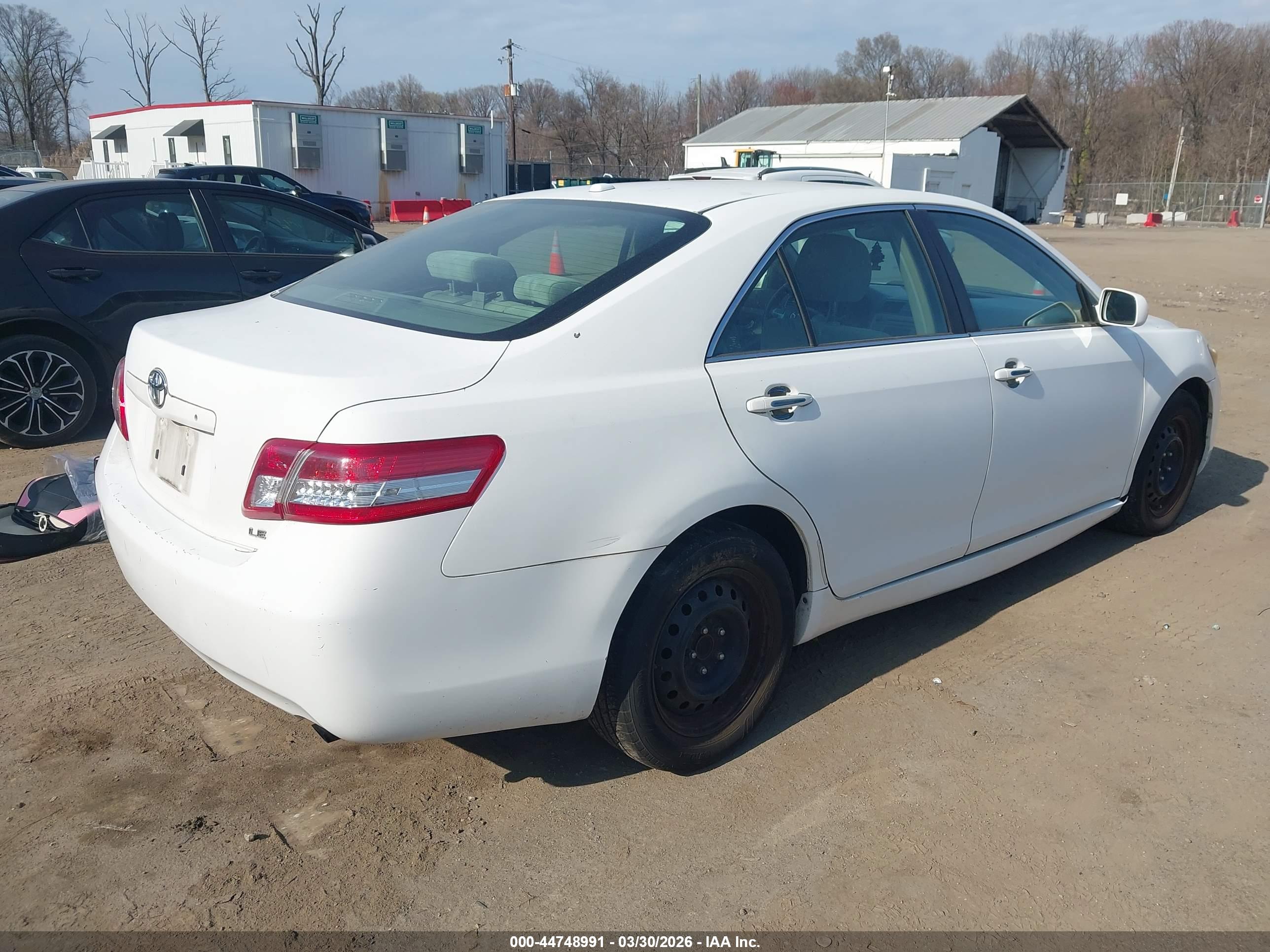 TOYOTA CAMRY image 4