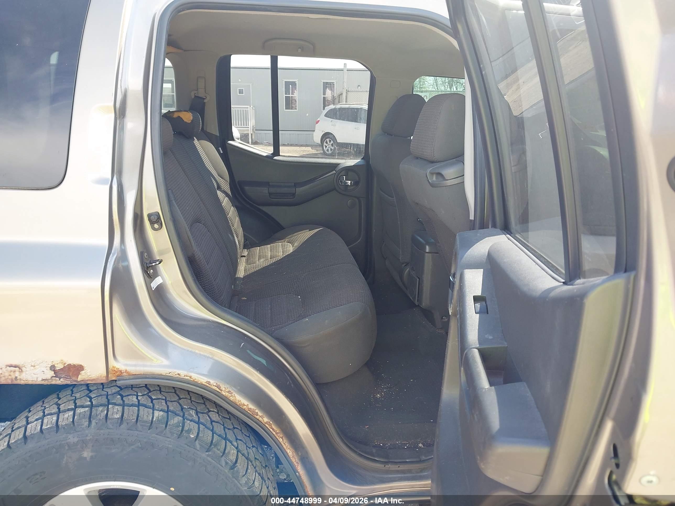 NISSAN XTERRA image 8