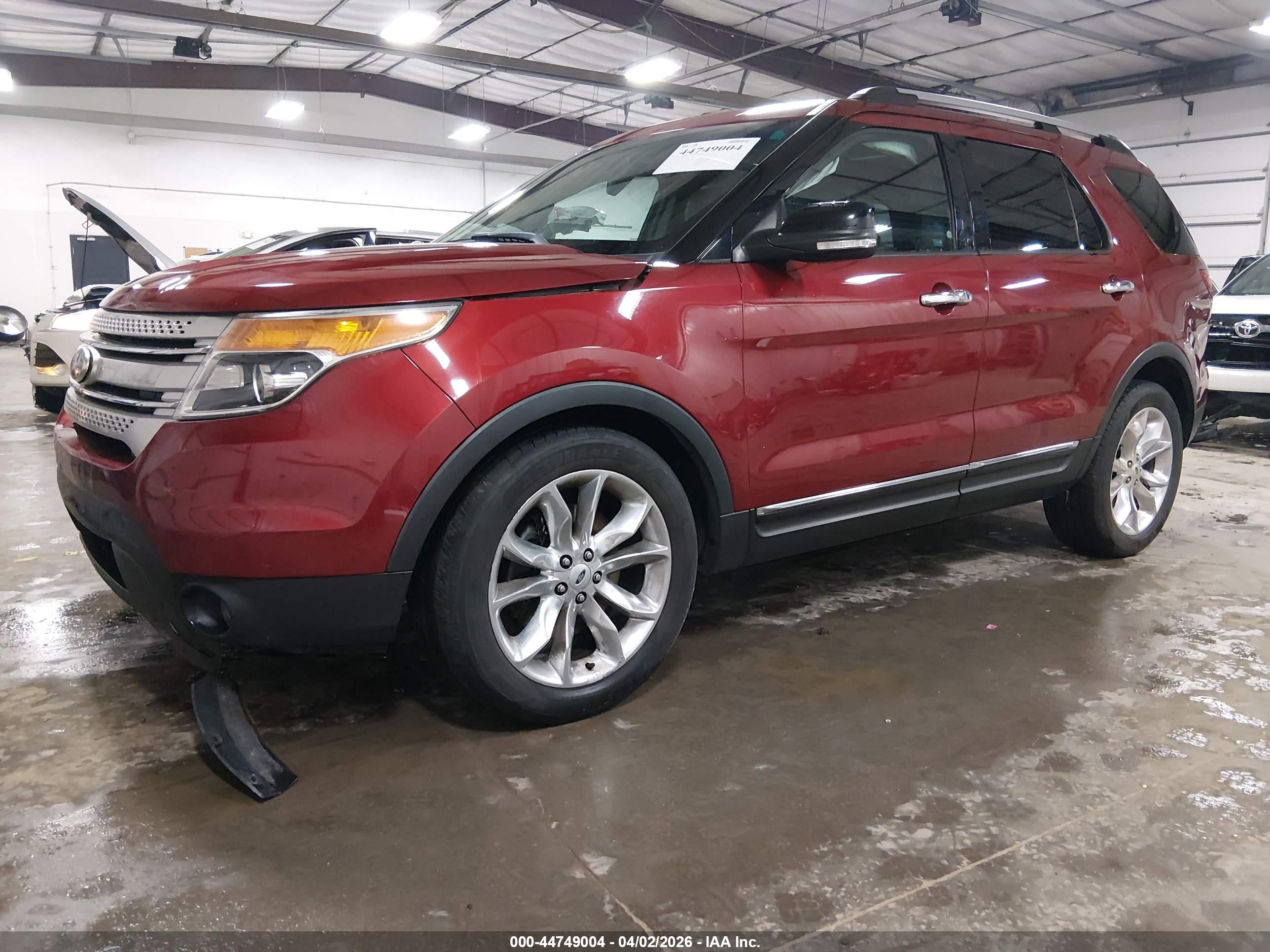 FORD EXPLORER image 2