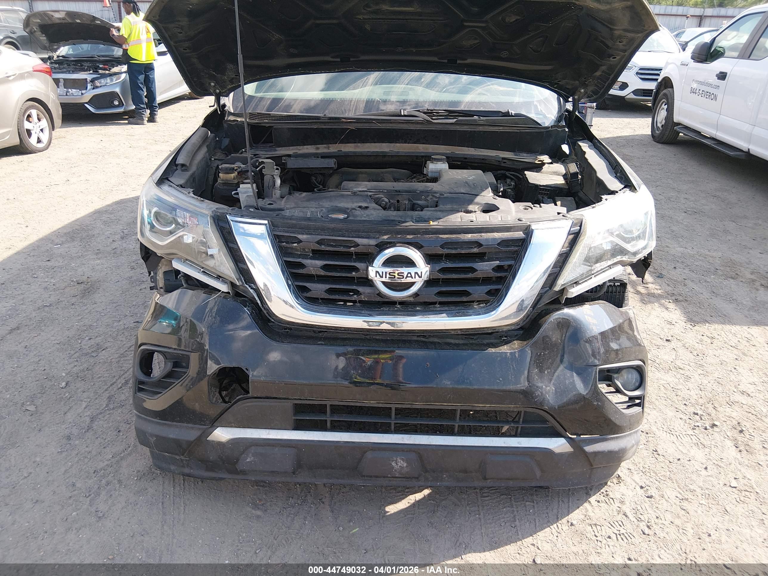 NISSAN PATHFINDER image 10
